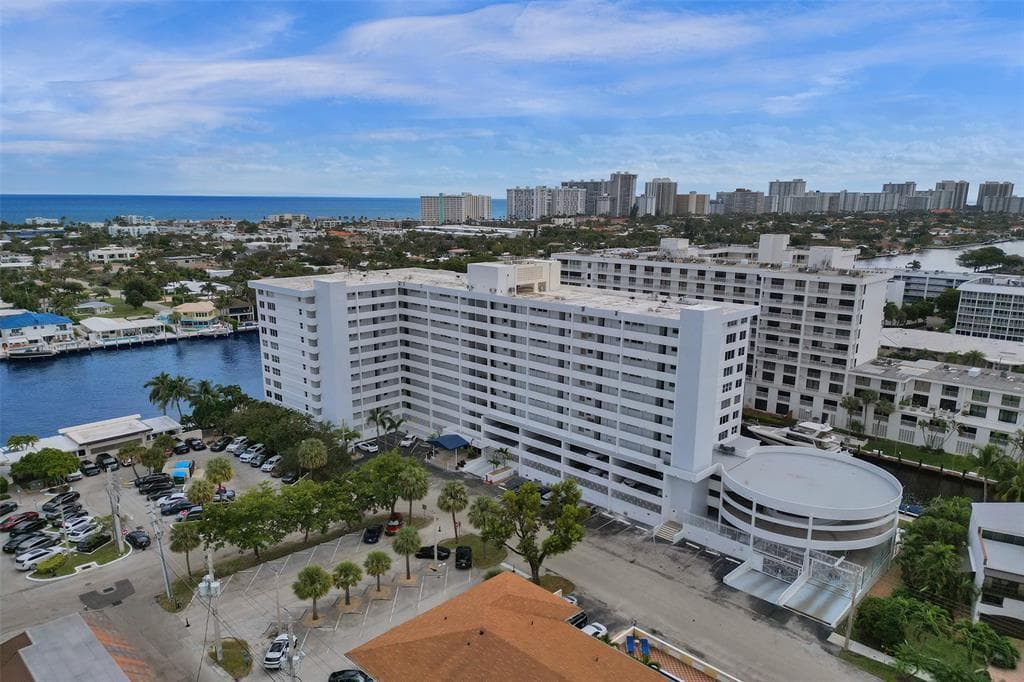 3100 NE 49th Street 702, Fort Lauderdale, FL 33308 — photo 19 of 33