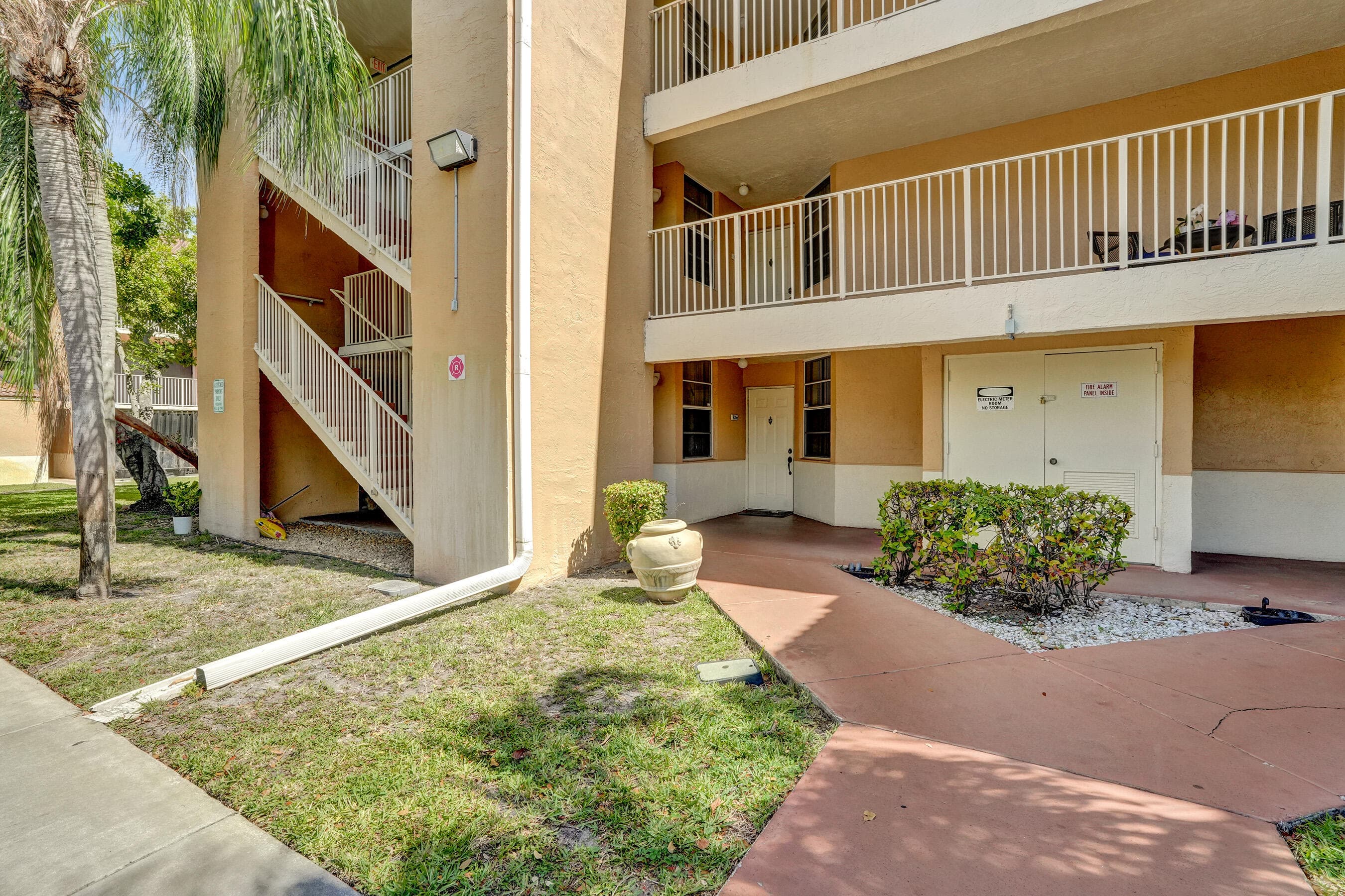 8266 NW 24th Street, Coral Springs, FL 33065 — photo 2 of 40