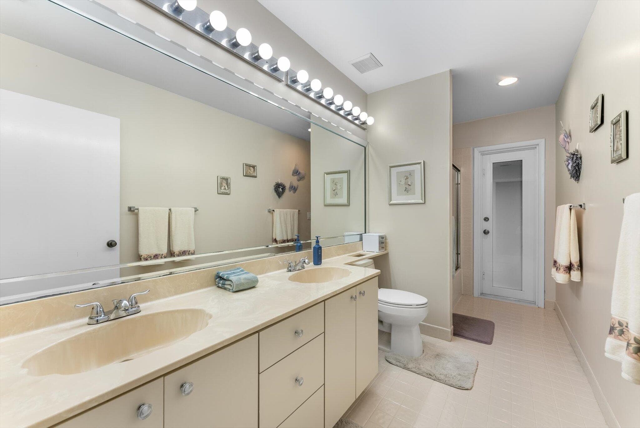 20301 NW 7th Street, Pembroke Pines, FL 33029 — photo 23 of 42
