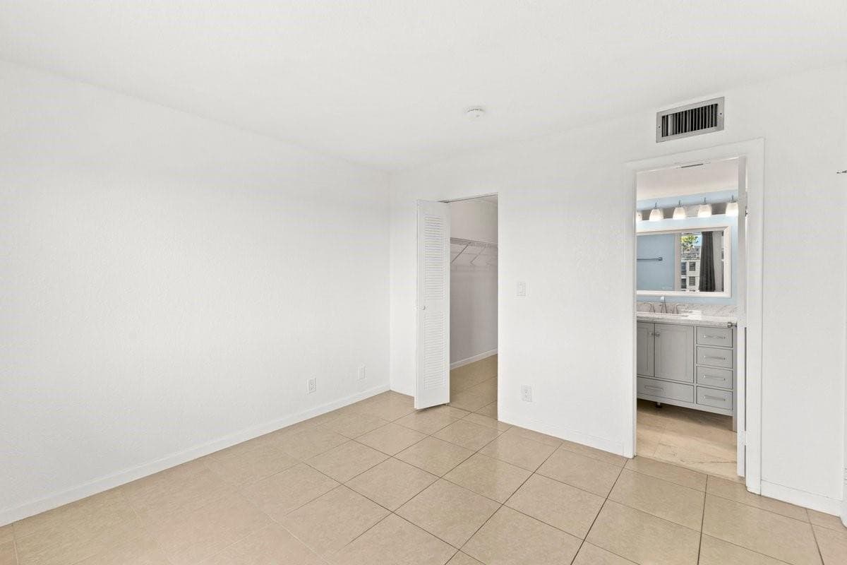 2106 S Cypress Bend Drive 506, Pompano Beach, FL 33069 — photo 14 of 32