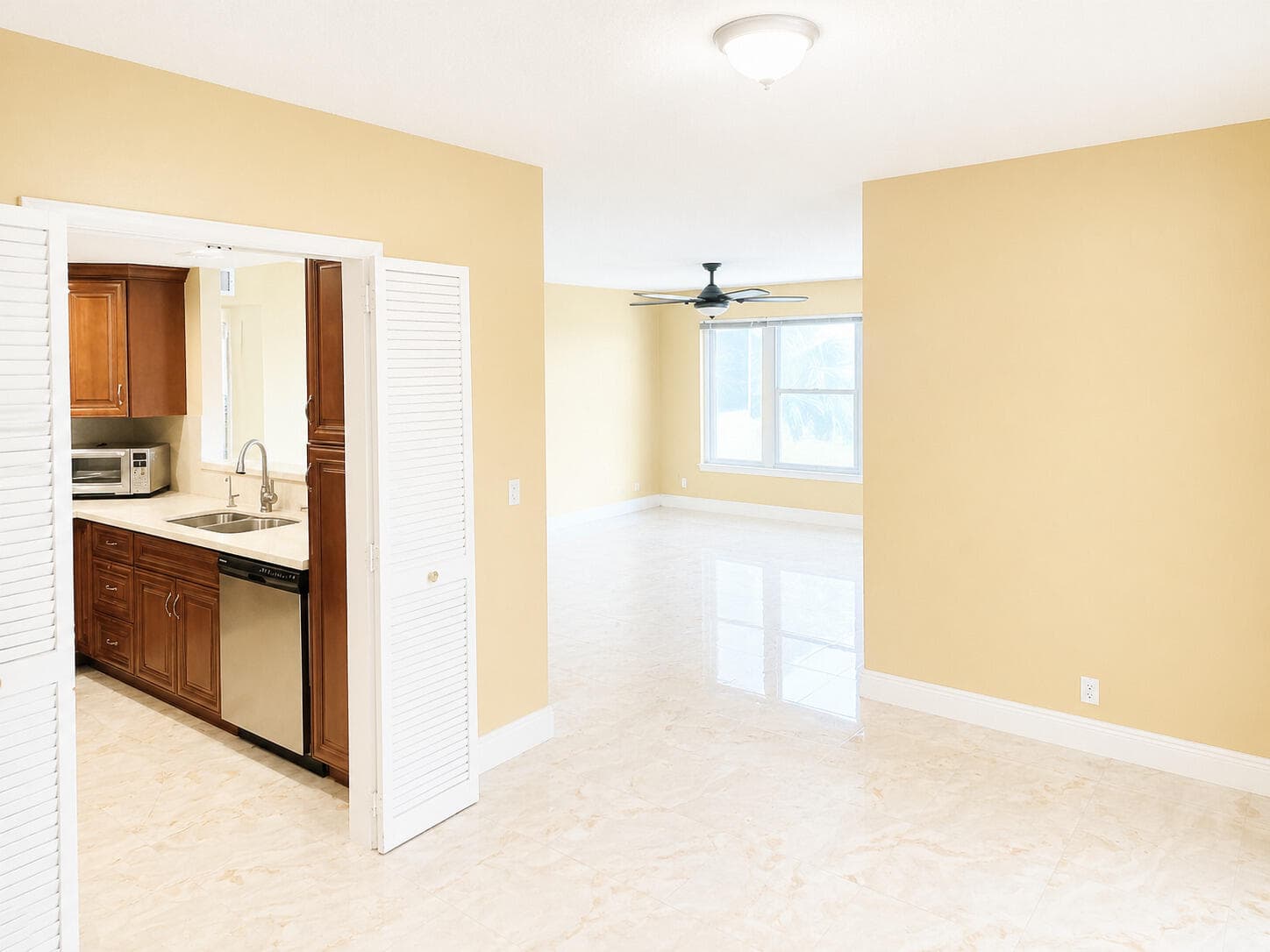 10777 W Sample Road 312, Coral Springs, FL 33065 — photo 2 of 15