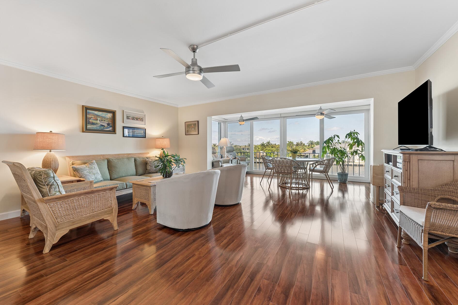 555 SE 6th Avenue 3d, Delray Beach, FL 33483 — photo 1 of 22