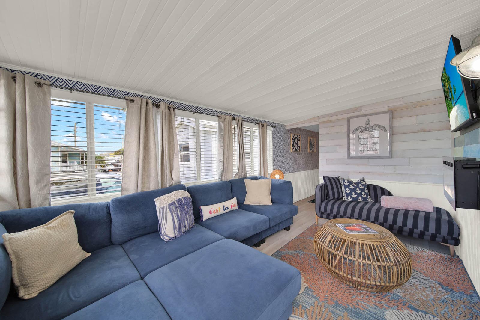 833 Nettles Boulevard, Jensen Beach, FL 34957 — photo 11 of 30