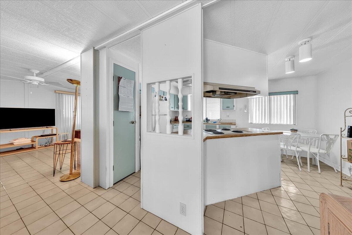 252 NW 53rd Court, Deerfield Beach, FL 33064 — photo 10 of 46