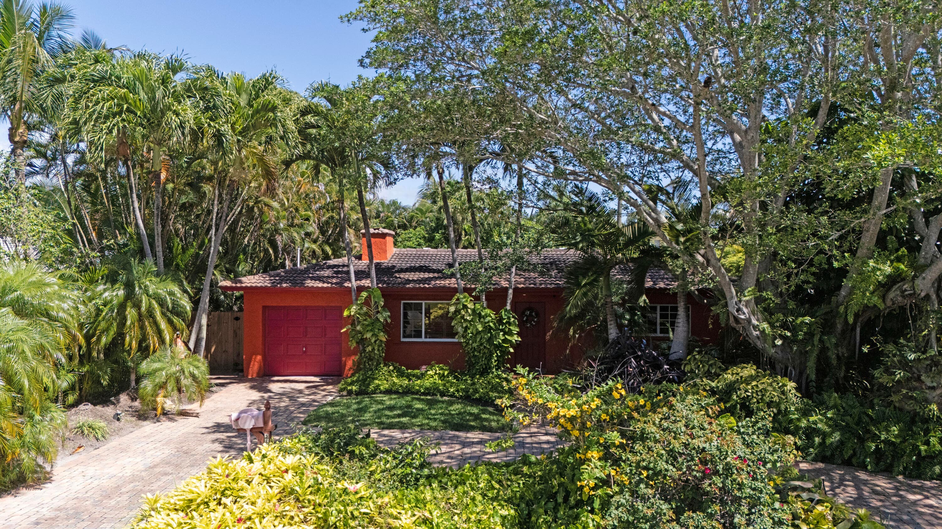 319 NW 17th Street, Delray Beach, FL 33444 — photo 1 of 4
