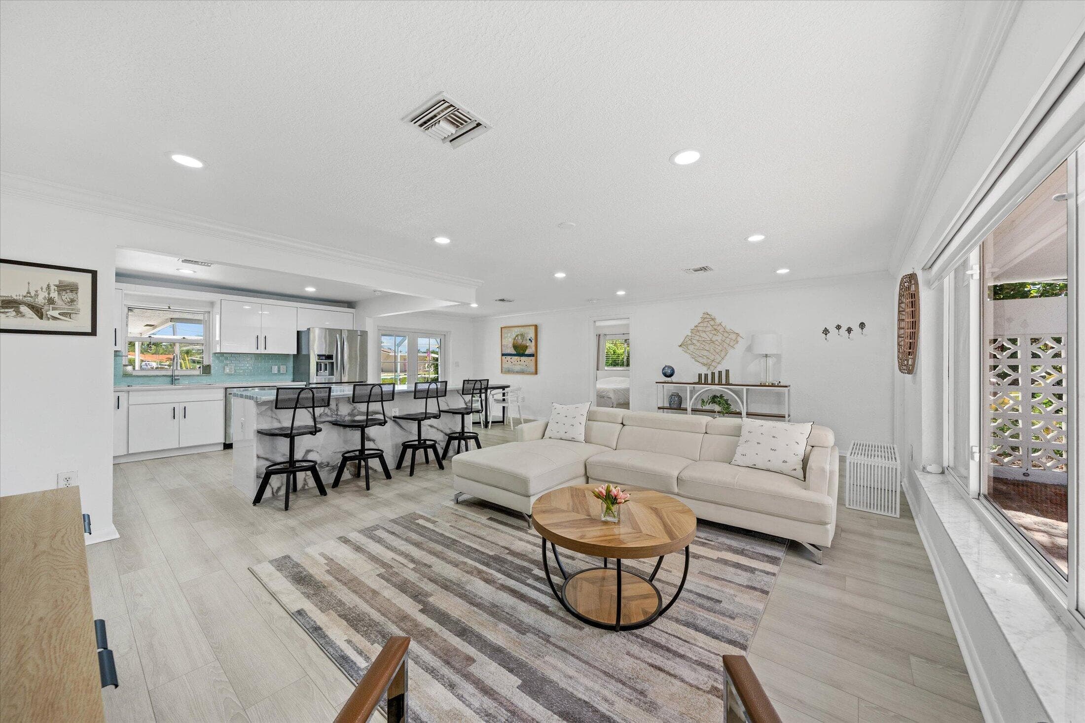 421 SW 18th Street, Pompano Beach, FL 33060 — photo 10 of 40
