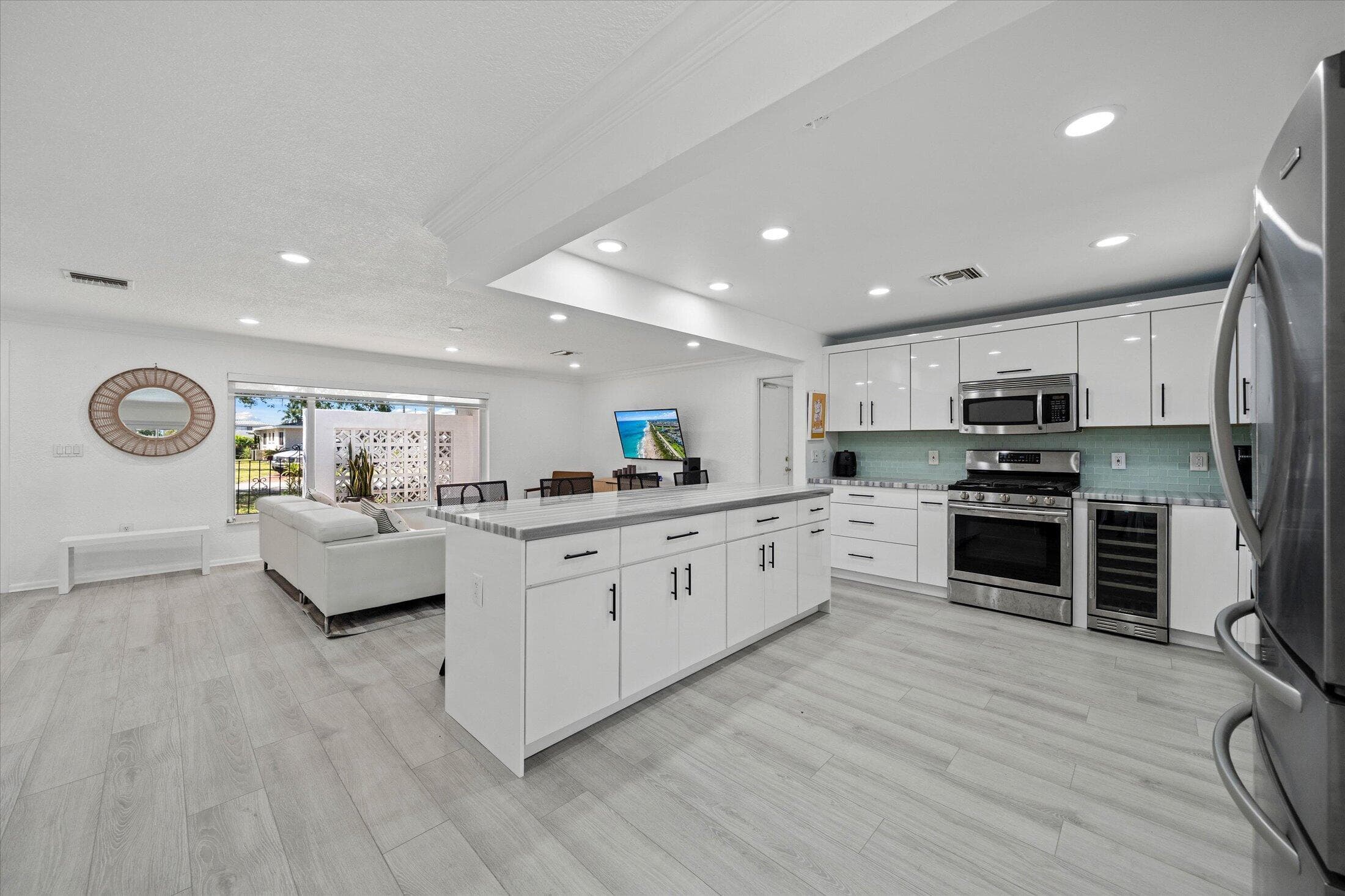 421 SW 18th Street, Pompano Beach, FL 33060 — photo 13 of 40