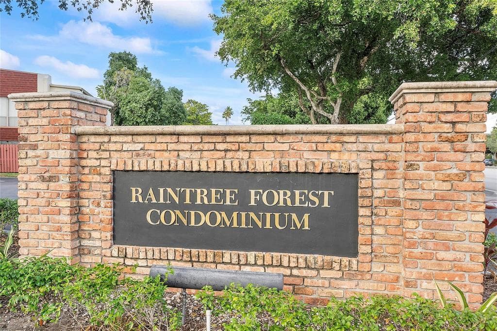 301 N Pine Island Road 107, Plantation, FL 33324 — photo 25 of 28