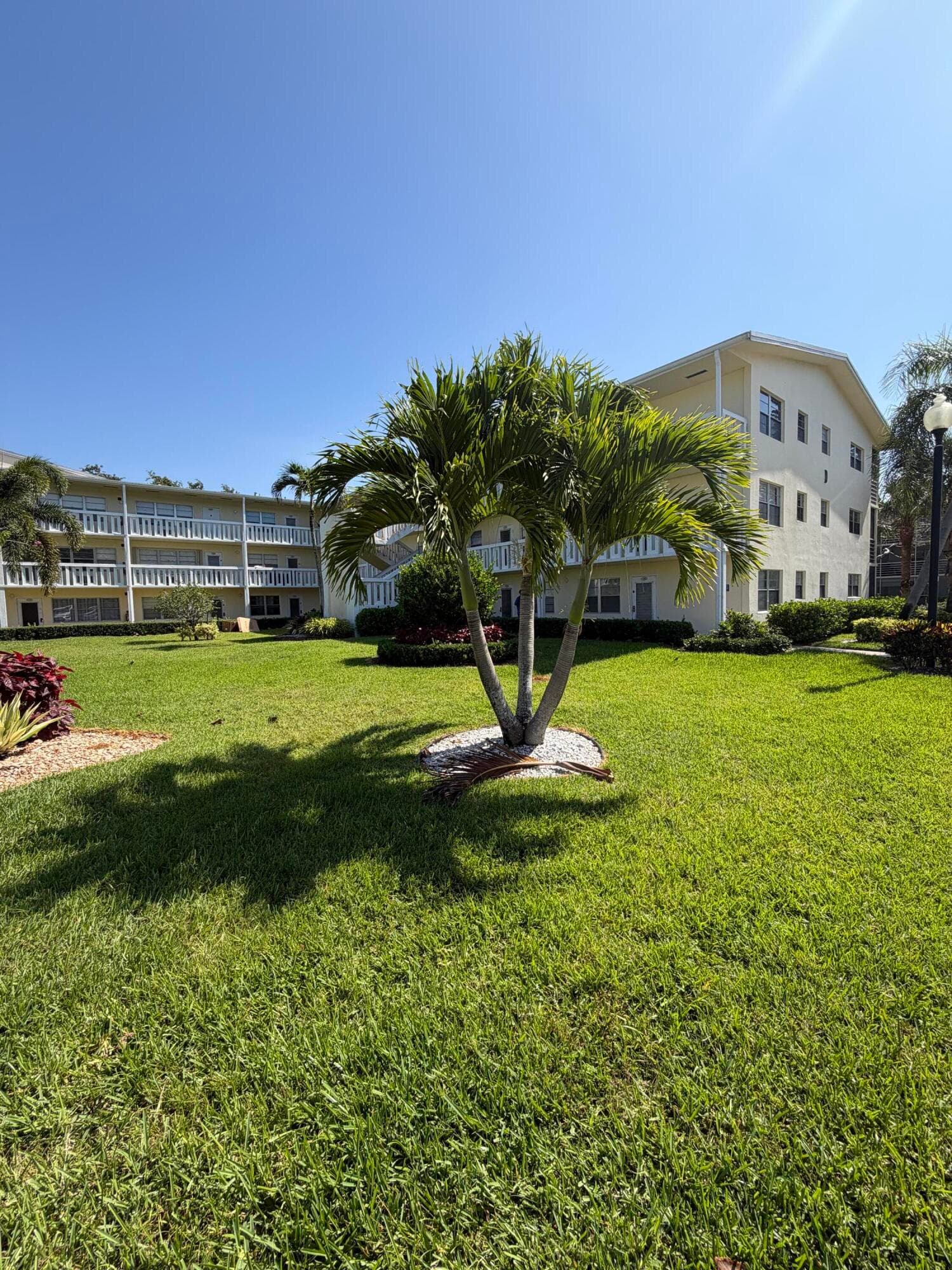 166 Dorset D, Boca Raton, FL 33434 — photo 2 of 23