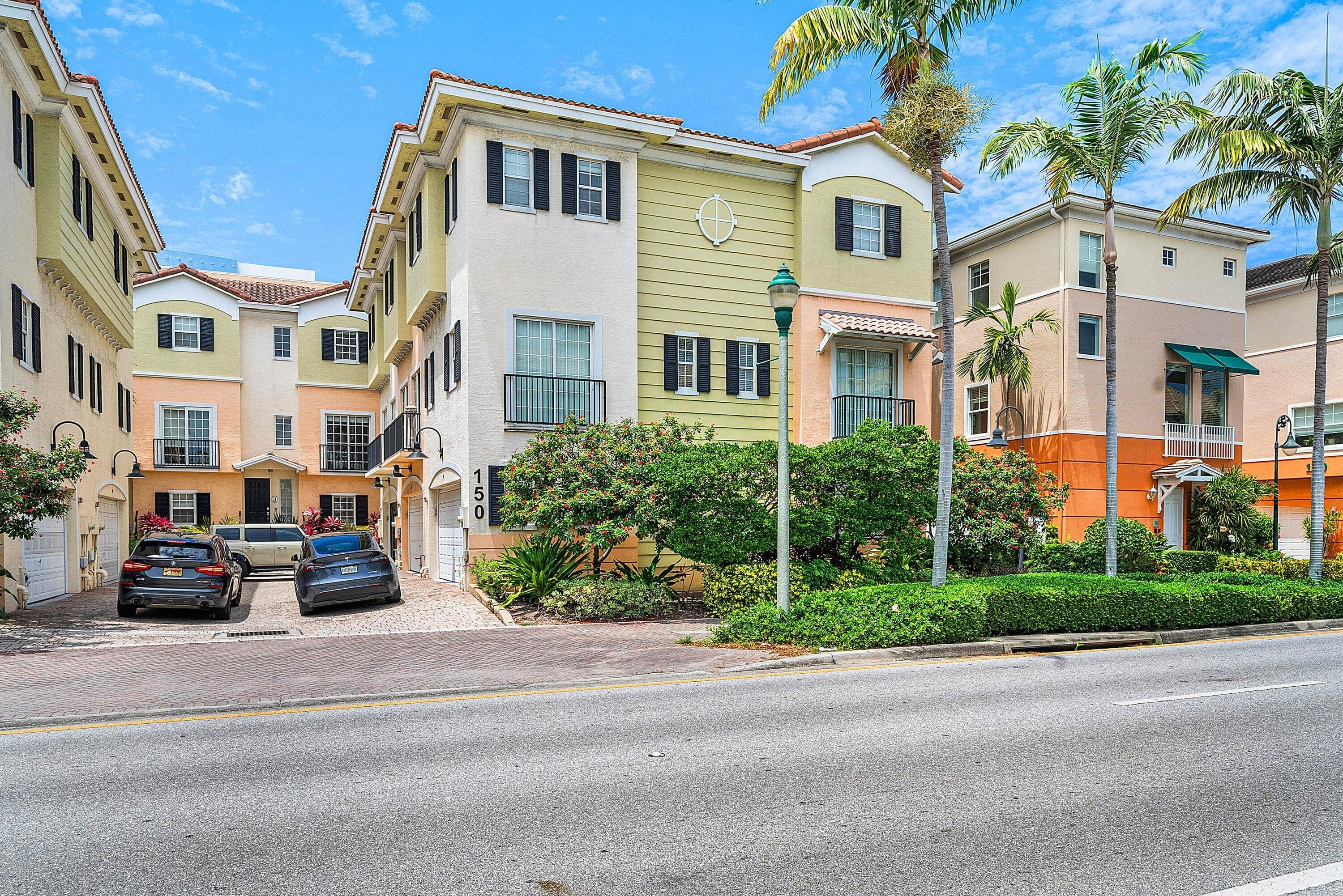 150 NE 6th Avenue P, Delray Beach, FL 33483 — photo 1 of 50