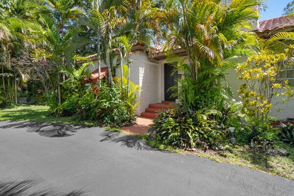 54 NE 103rd Street, Miami Shores, FL 33138 — photo 2 of 40