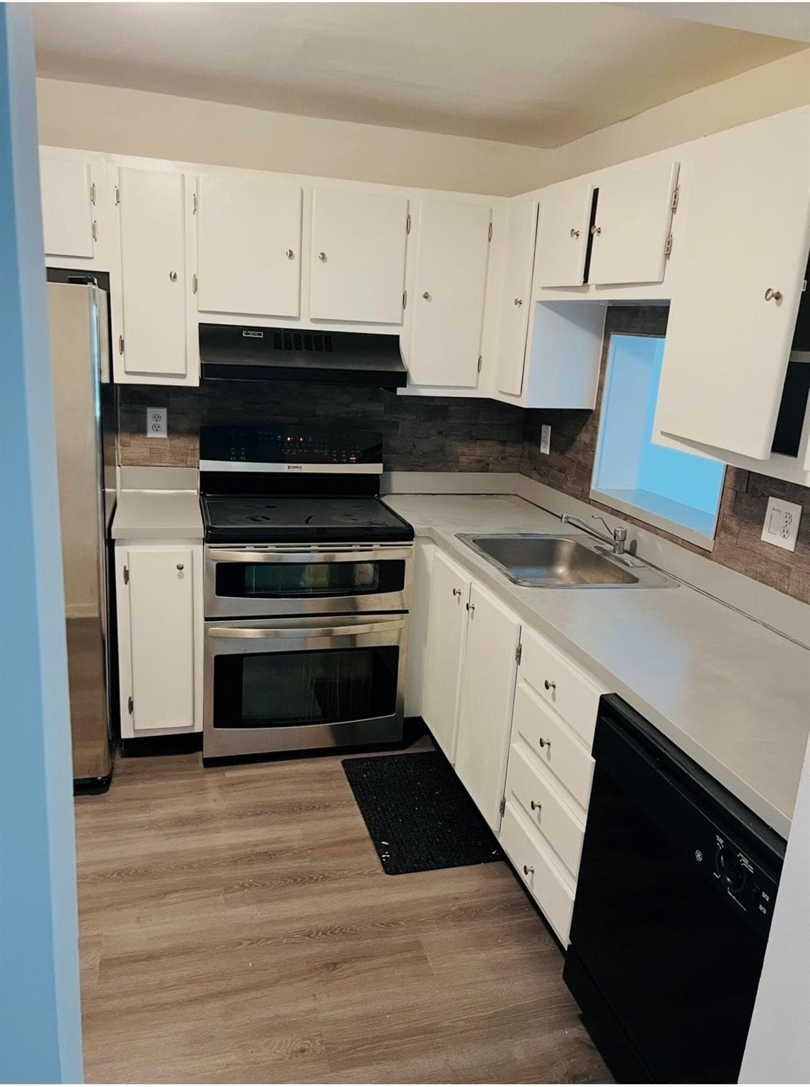 6301 N University Drive, Tamarac, FL 33321 — photo 2 of 17