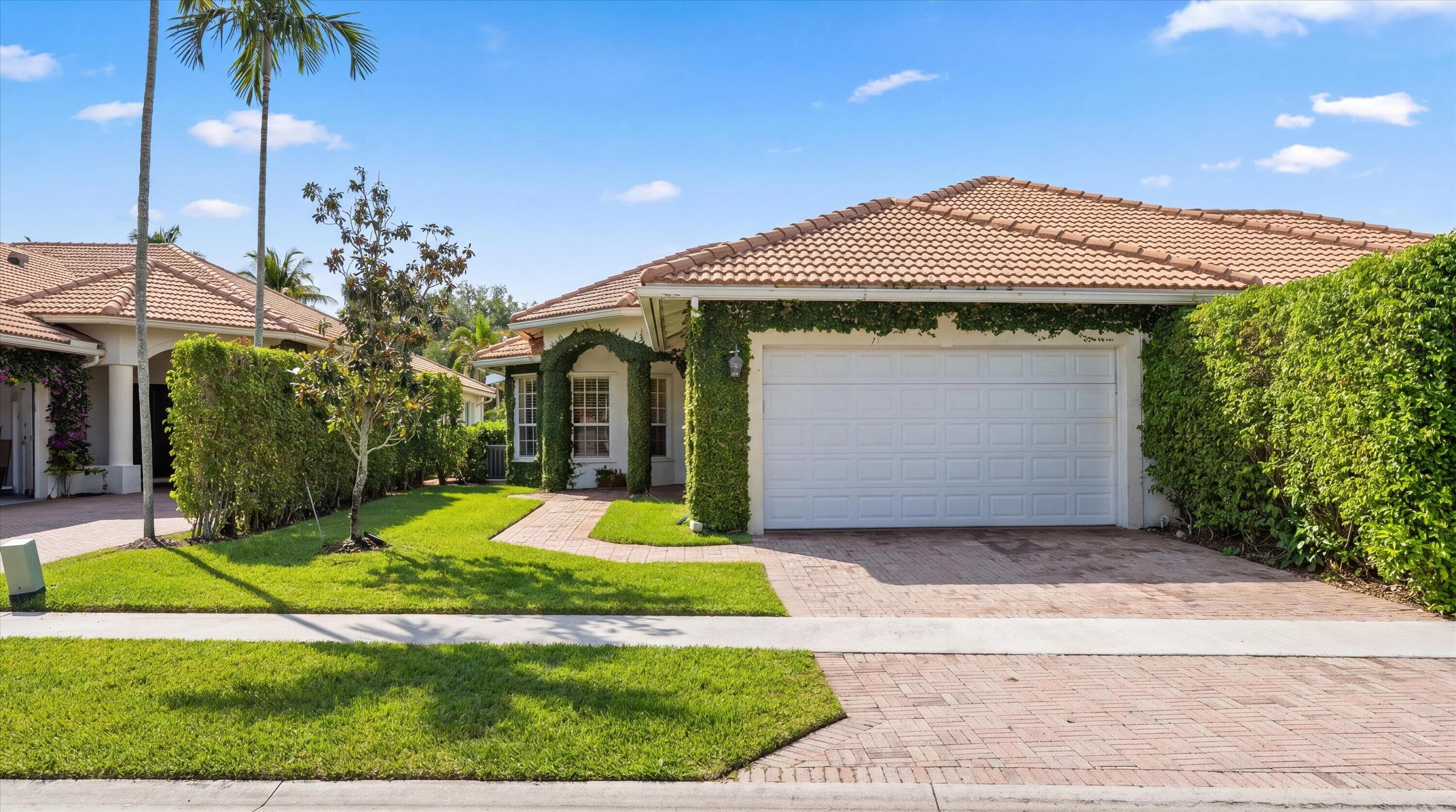 2920 Twin Oaks Way, Wellington, FL 33414 — photo 3 of 35