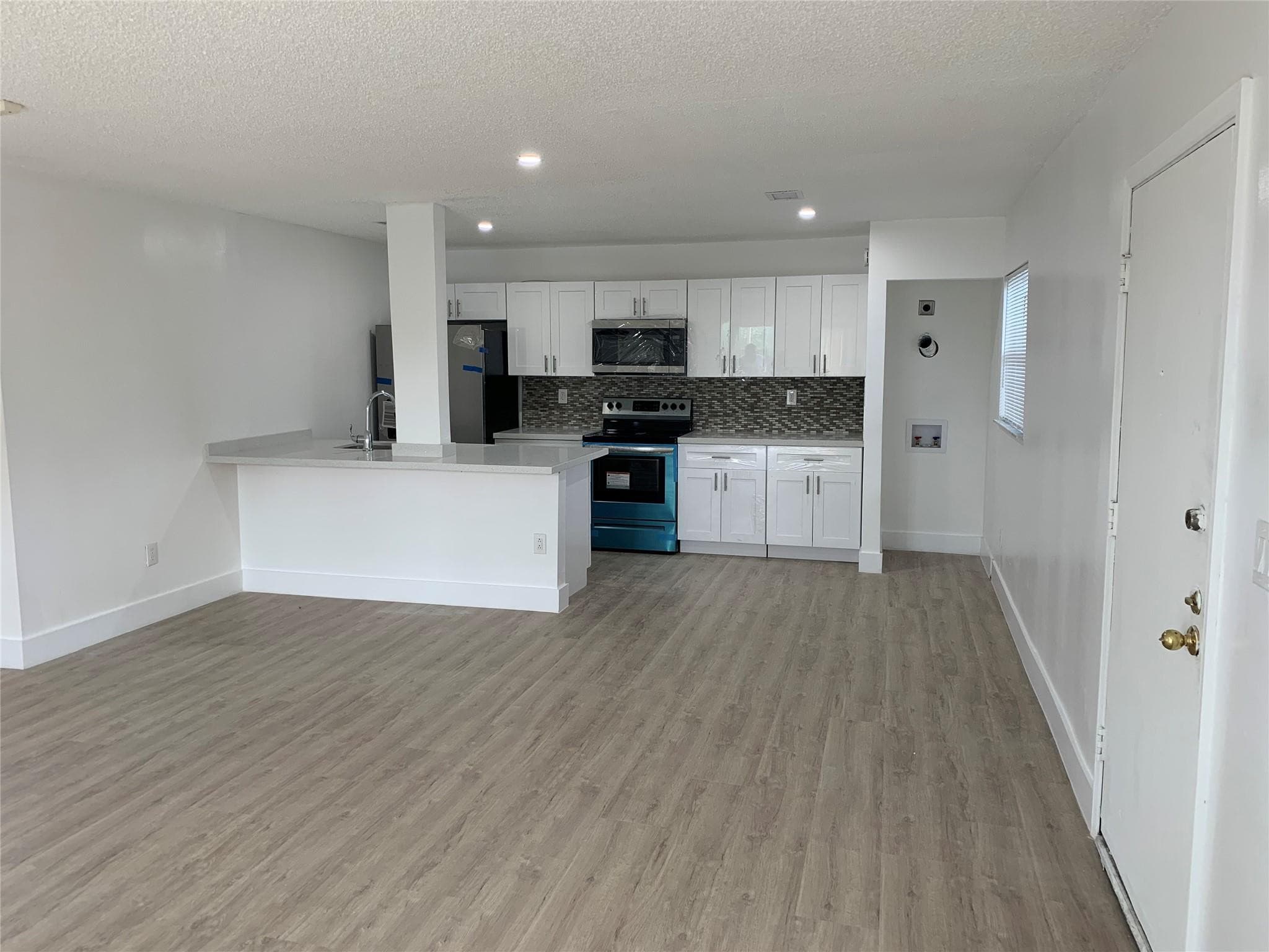 4121 Stirling Road 401, Dania Beach, FL 33314 — photo
