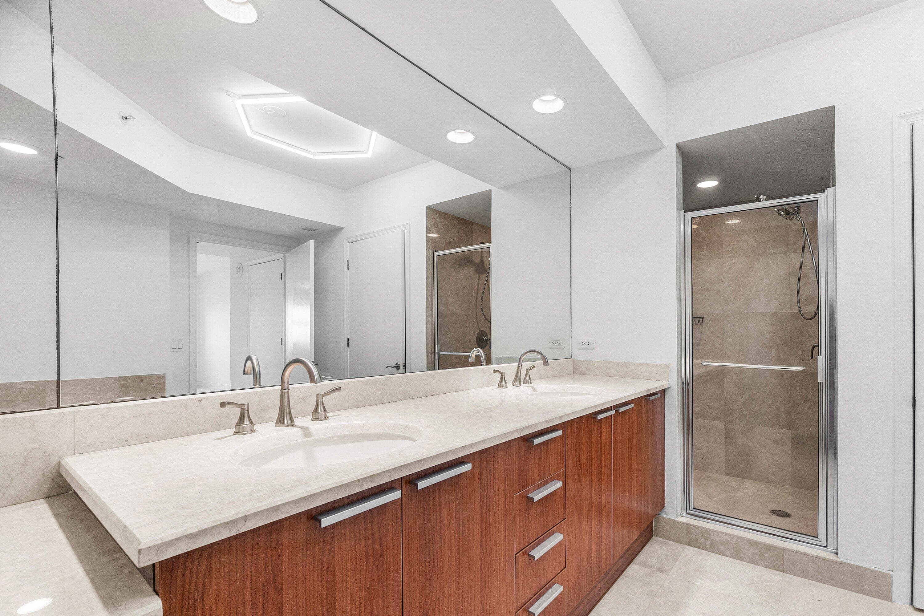 2650 Lake Shore Drive 1005, Riviera Beach, FL 33404 — photo 14 of 52