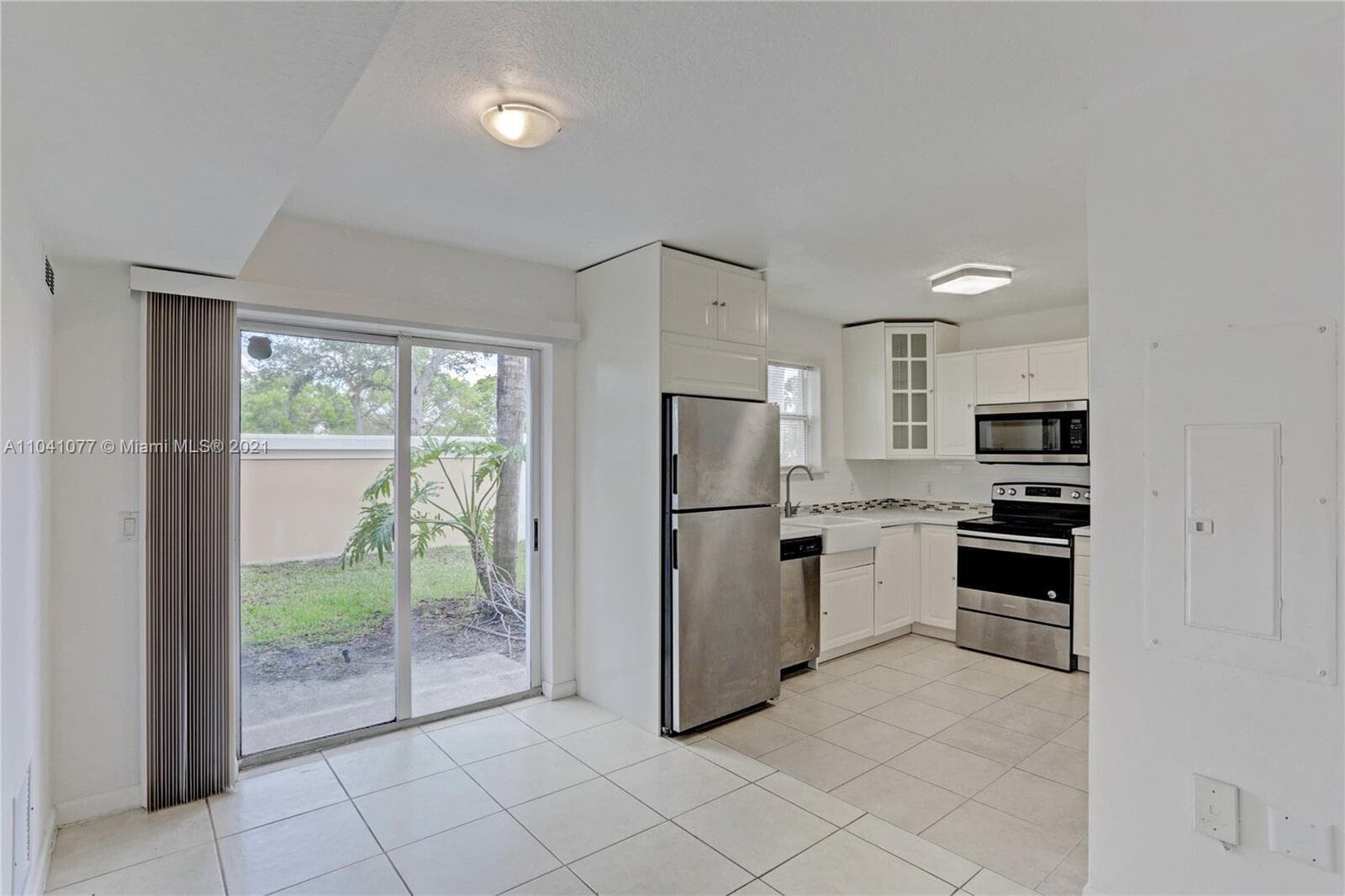 3810 N Jog Road 106, West Palm Beach, FL 33411 — photo 5 of 13