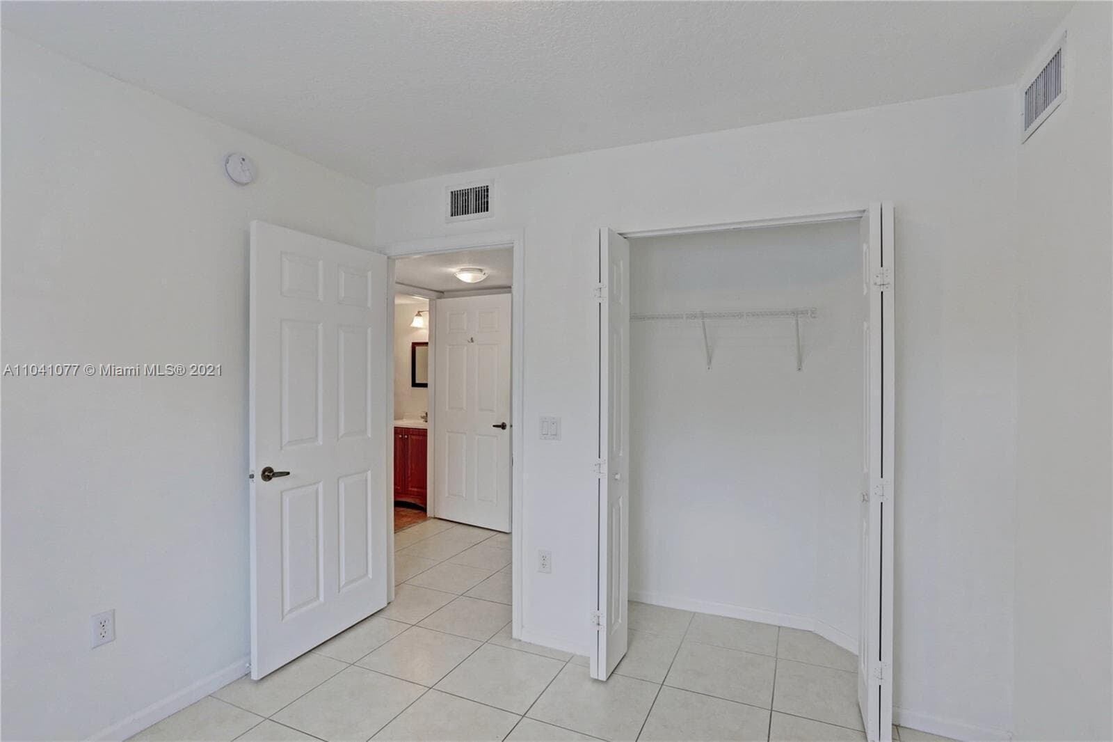 3810 N Jog Road 106, West Palm Beach, FL 33411 — photo 11 of 13