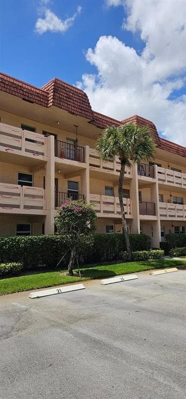 14721 Bonaire Boulevard 309, Delray Beach, FL 33446 — photo 1 of 10