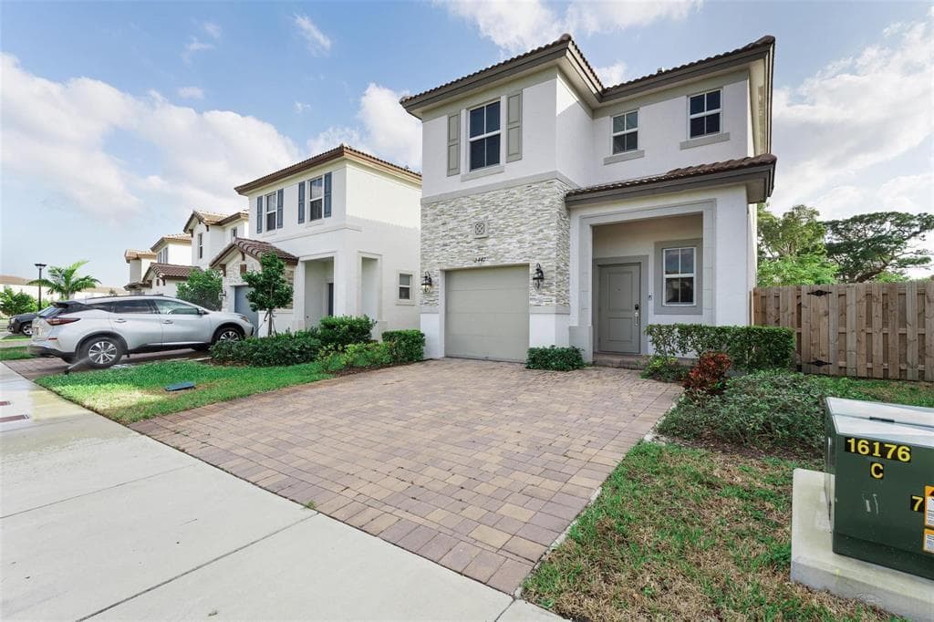 2441 NW 131st Circle 2441, Miami, FL 33167 — photo 3 of 23