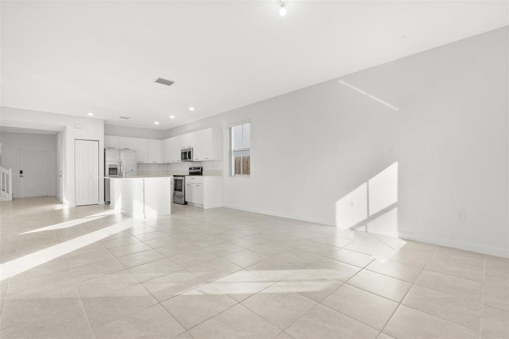 2441 NW 131st Circle 2441, Miami, FL 33167 — photo 11 of 23