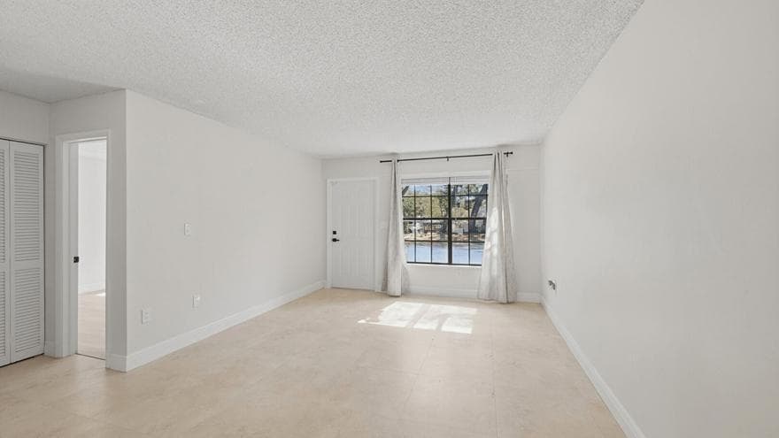 2260 Plum Court, Pembroke Pines, FL 33026 — photo 8 of 33