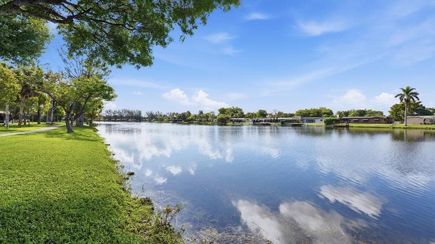 2260 Plum Court, Pembroke Pines, FL 33026 — photo 33 of 33