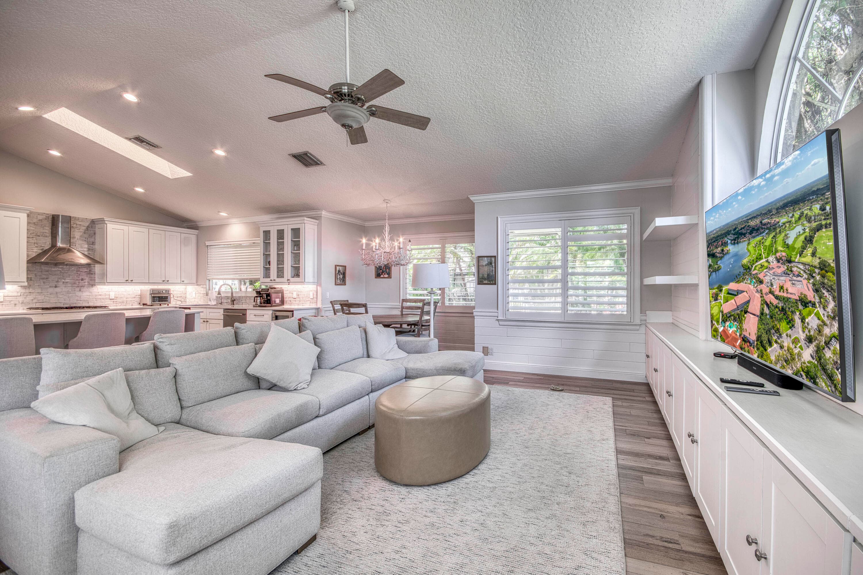 185 Thornton Drive, Palm Beach Gardens, FL 33418 — photo 17 of 54