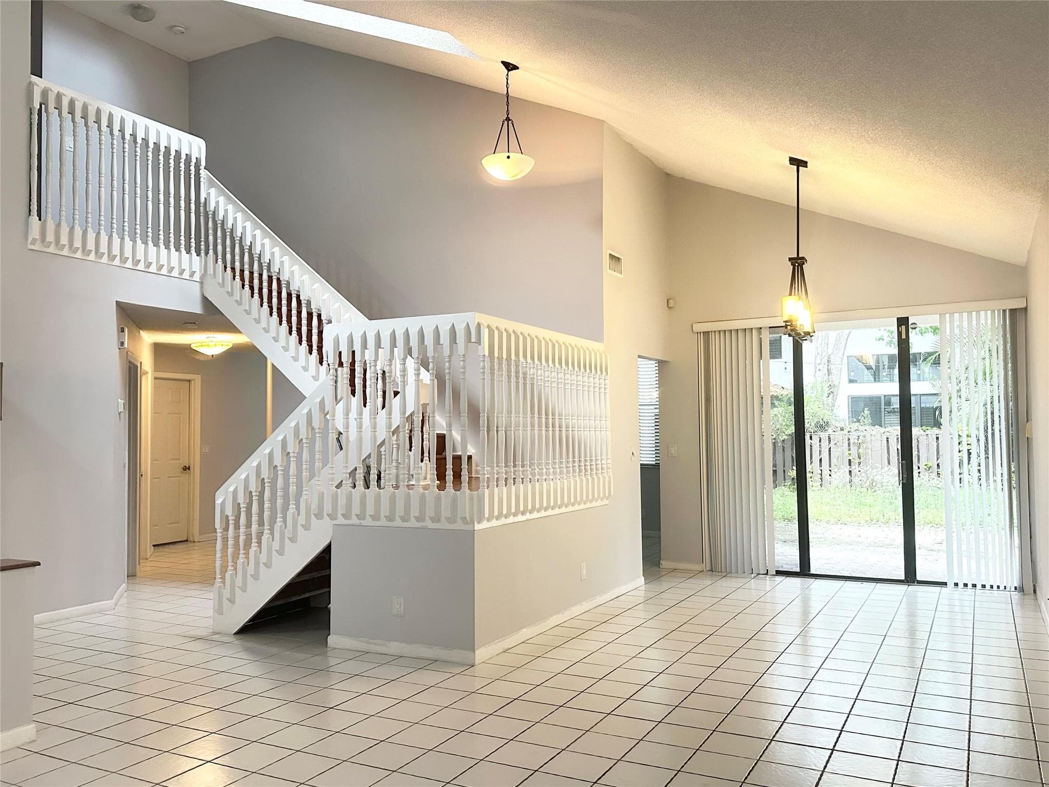 10461 NW 12th Court, Plantation, FL 33322 — photo 6 of 33
