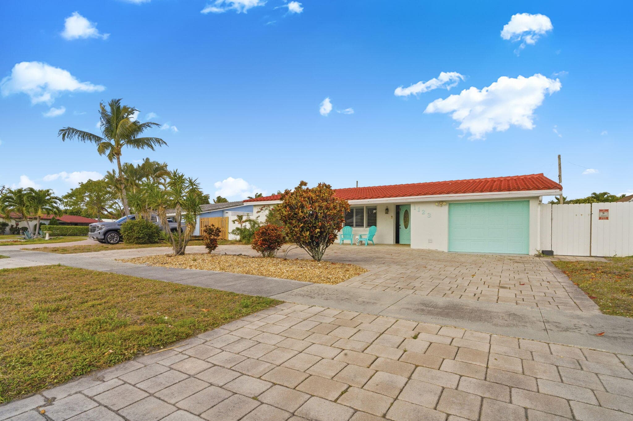 1123 SE 2nd Avenue, Deerfield Beach, FL 33441 — photo 2 of 44