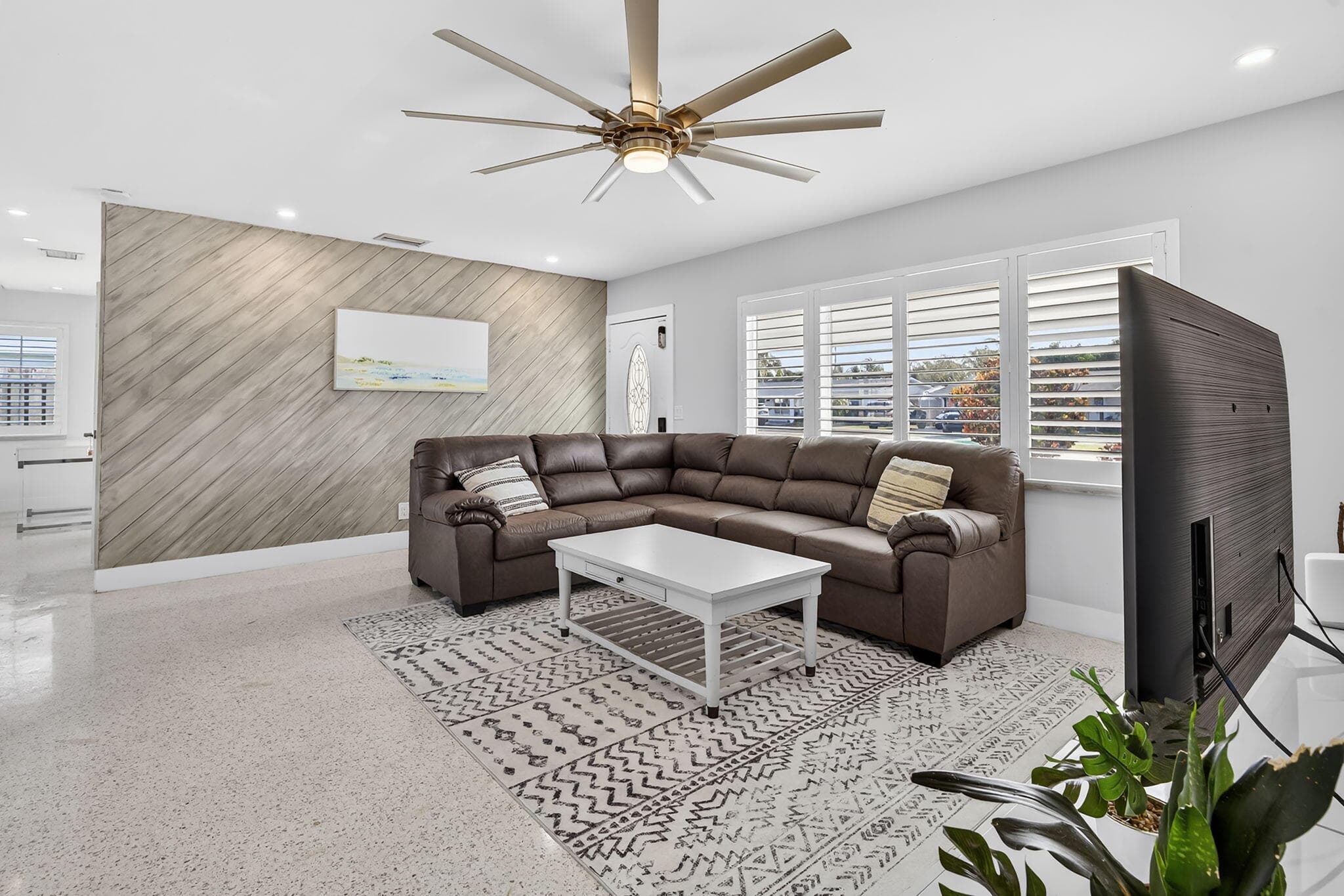 1123 SE 2nd Avenue, Deerfield Beach, FL 33441 — photo 5 of 44