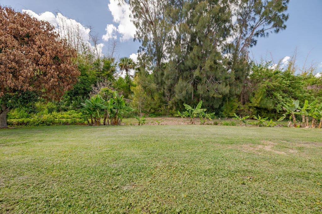 320 Chamberlain Boulevard, Fort Pierce, FL 34946 — photo 7 of 61
