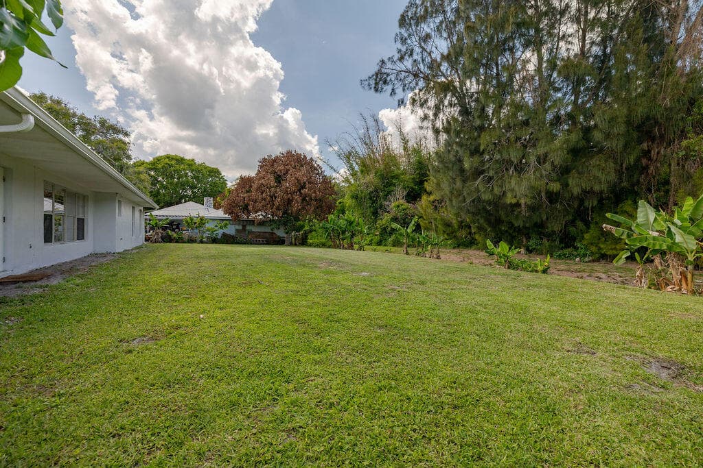 320 Chamberlain Boulevard, Fort Pierce, FL 34946 — photo 12 of 61