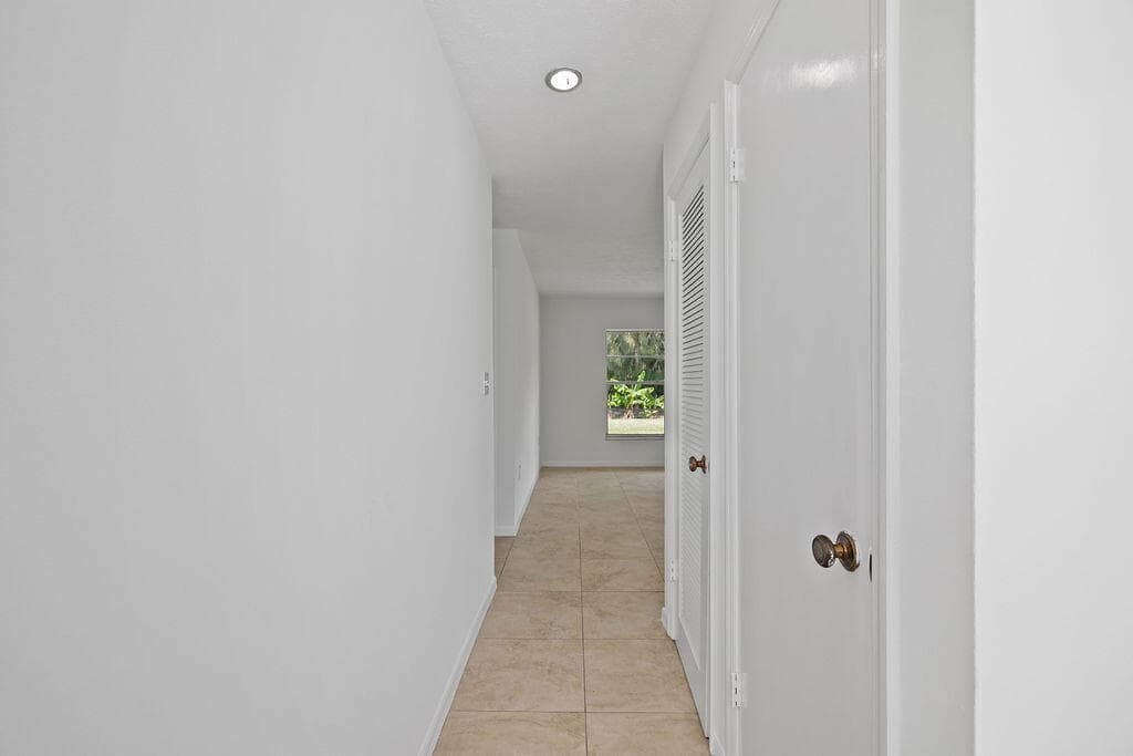 320 Chamberlain Boulevard, Fort Pierce, FL 34946 — photo 14 of 61