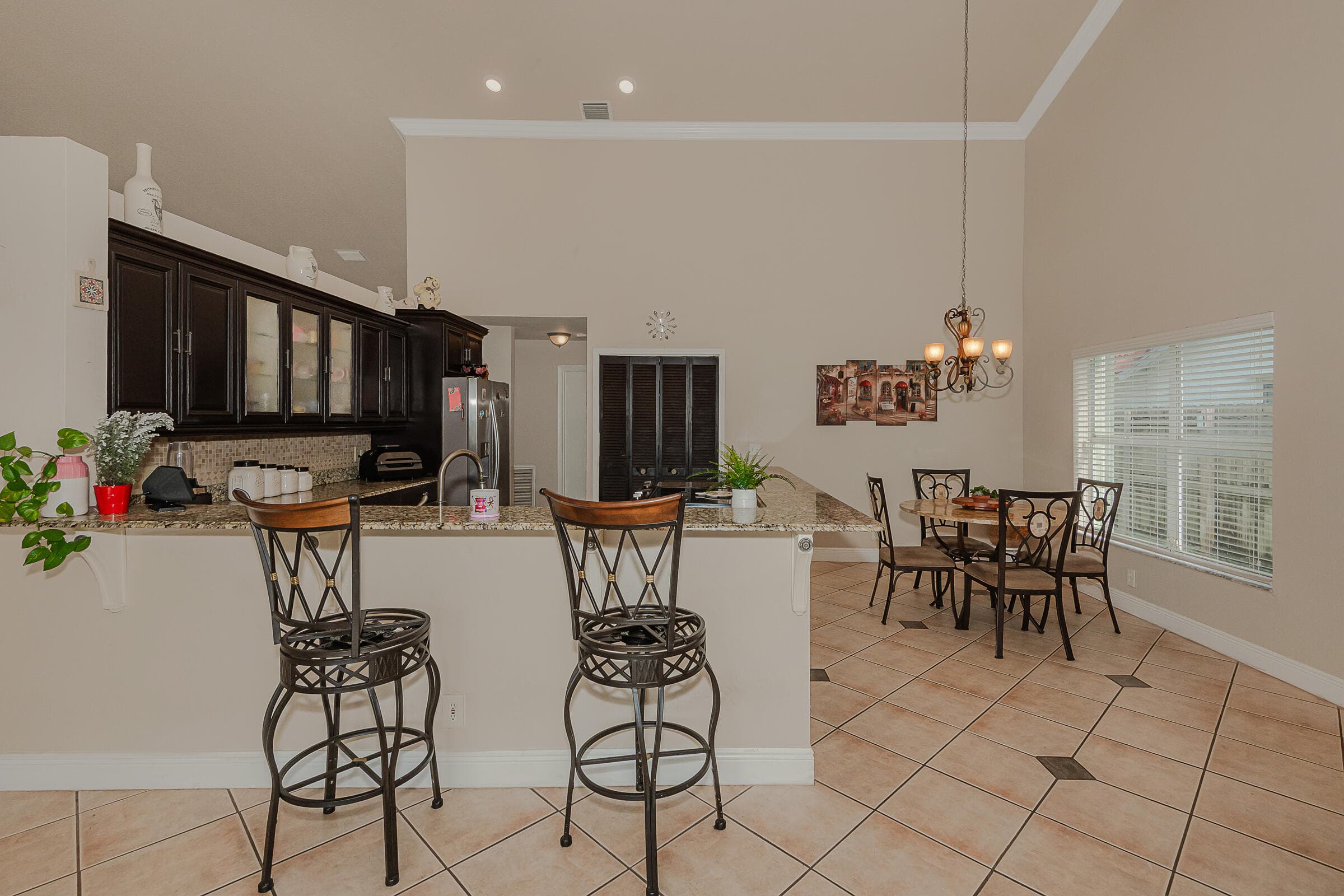 1091 NW 162nd Avenue, Pembroke Pines, FL 33028 — photo 12 of 39
