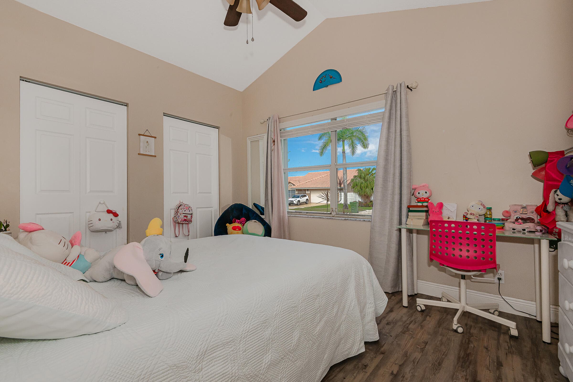 1091 NW 162nd Avenue, Pembroke Pines, FL 33028 — photo 18 of 39