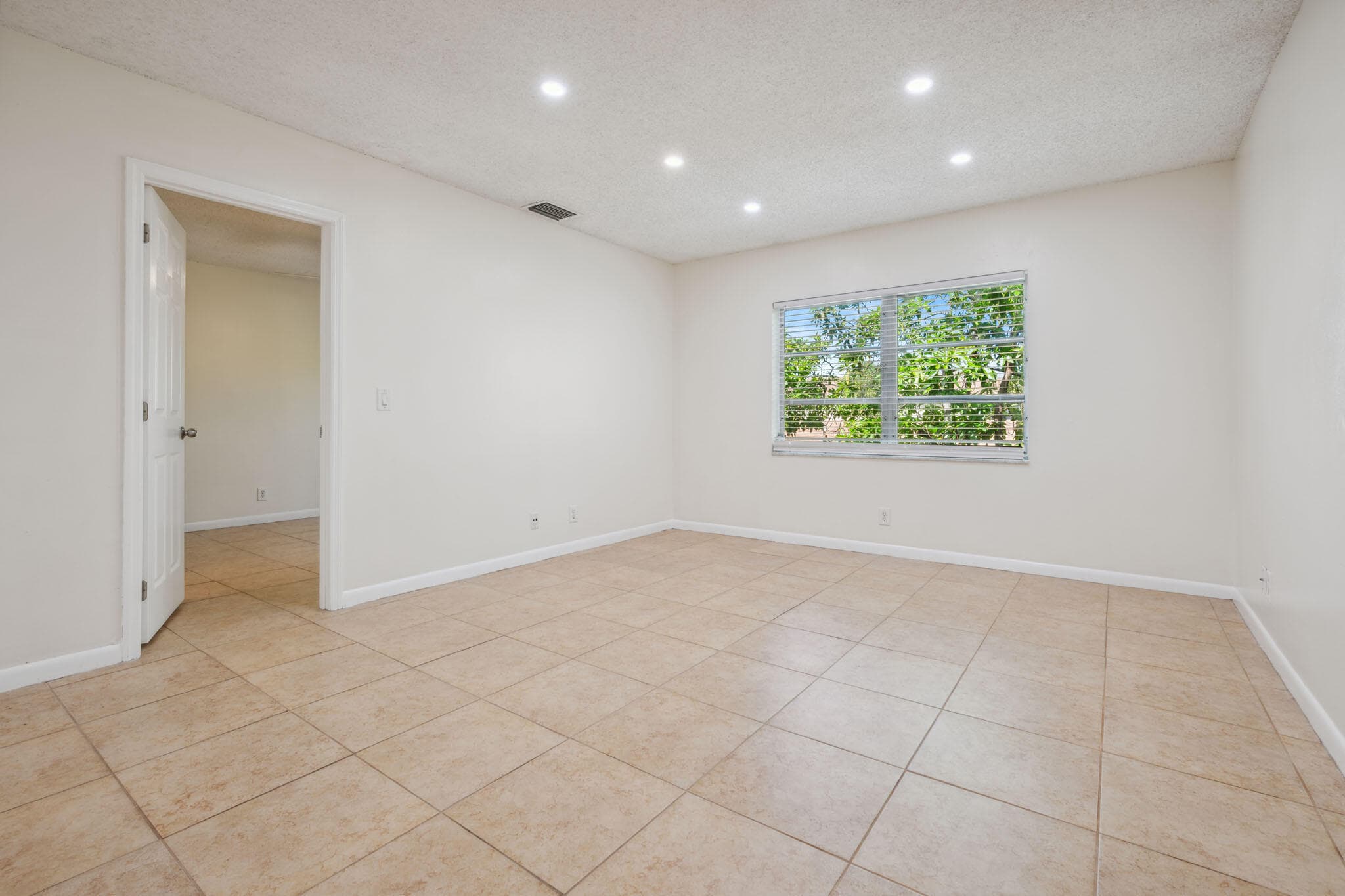 308 Southwind Court 6, North Palm Beach, FL 33408 — photo 9 of 24