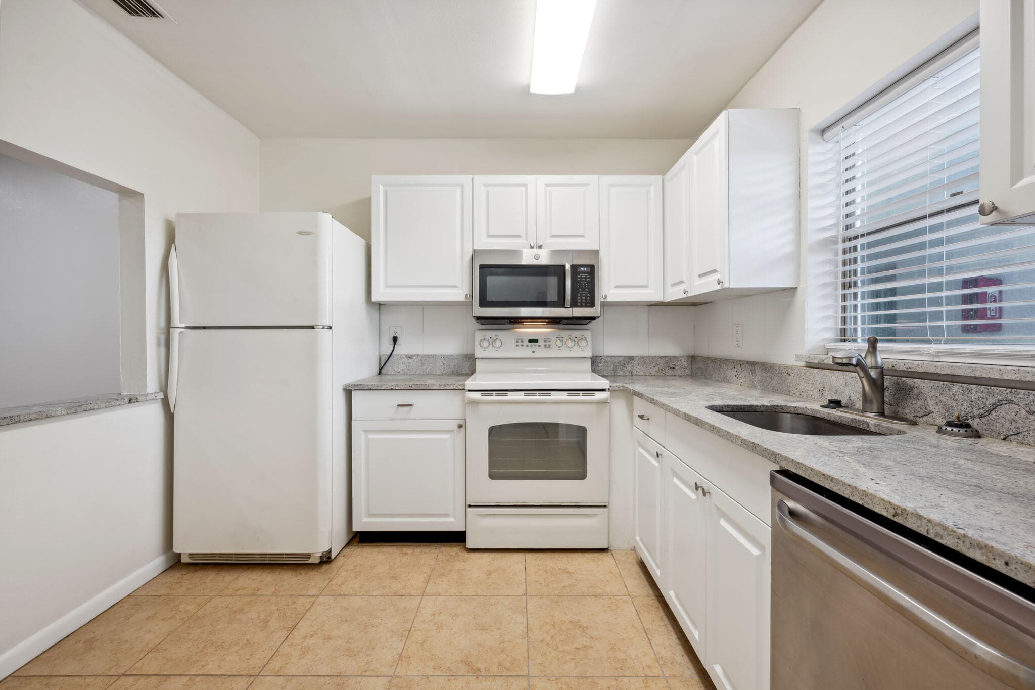 308 Southwind Court 6, North Palm Beach, FL 33408 — photo 11 of 24