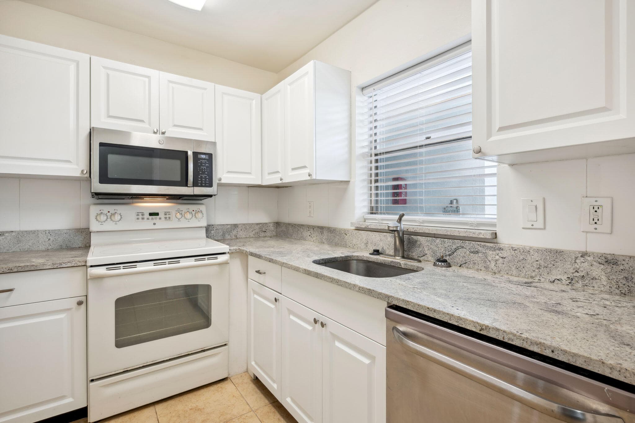 308 Southwind Court 6, North Palm Beach, FL 33408 — photo 13 of 24