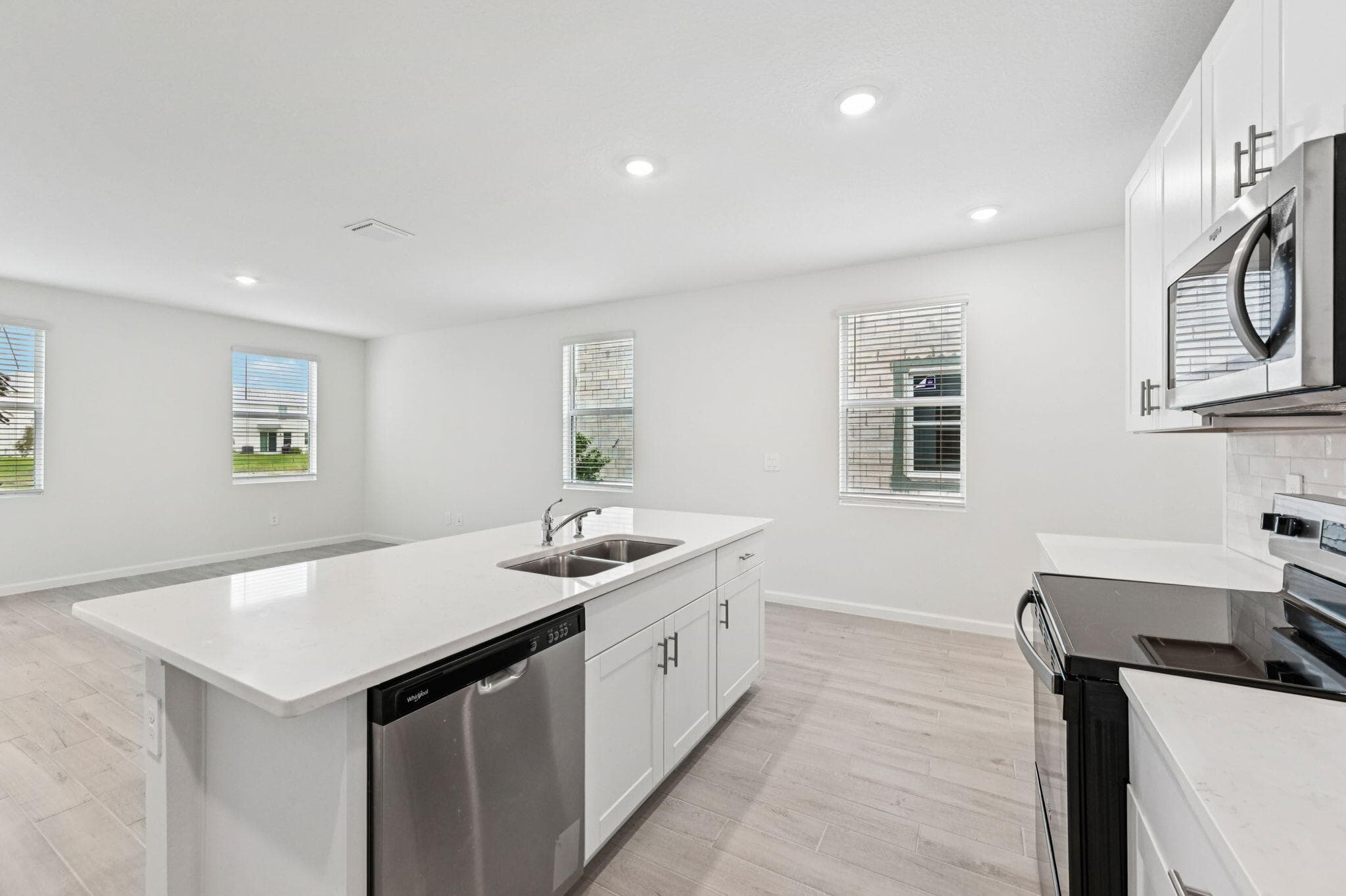 608 Salisbury Circle, Fort Pierce, FL 34982 — photo 5 of 10