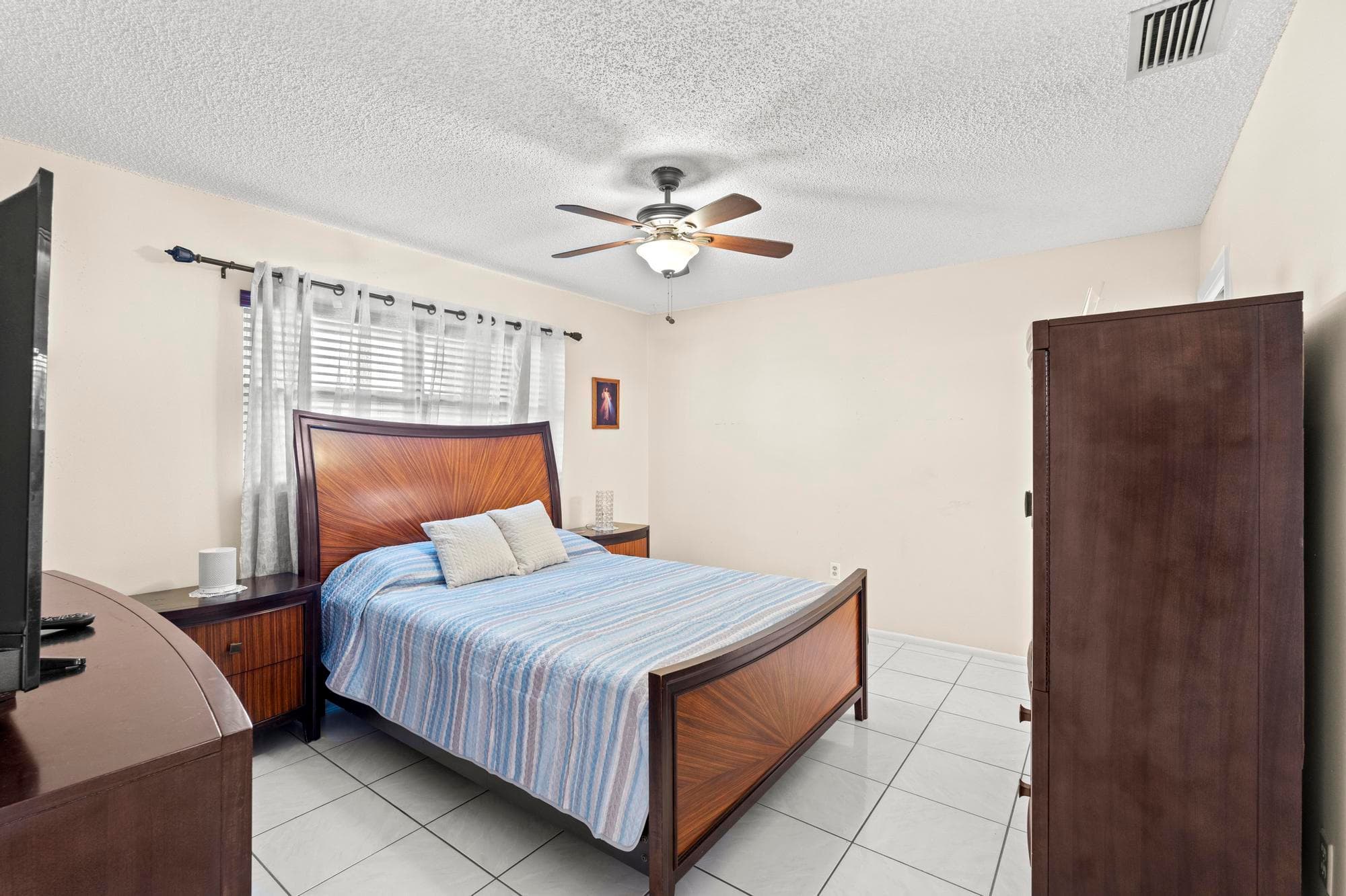 5775 W Fernley Dr Drive W 134, West Palm Beach, FL 33415 — photo 4 of 33