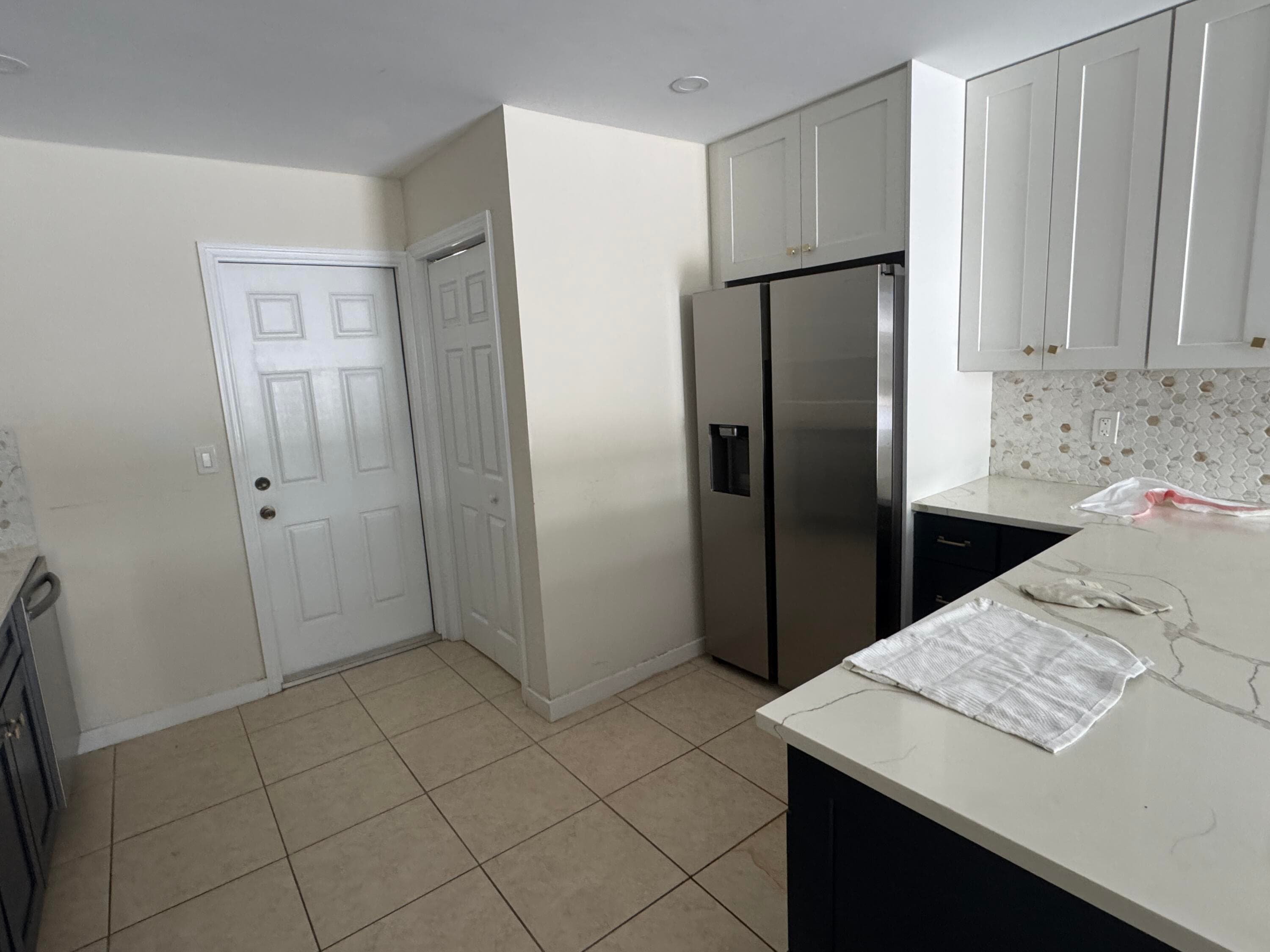1869 Windsor Drive 1869, North Palm Beach, FL 33408 — photo 4 of 9