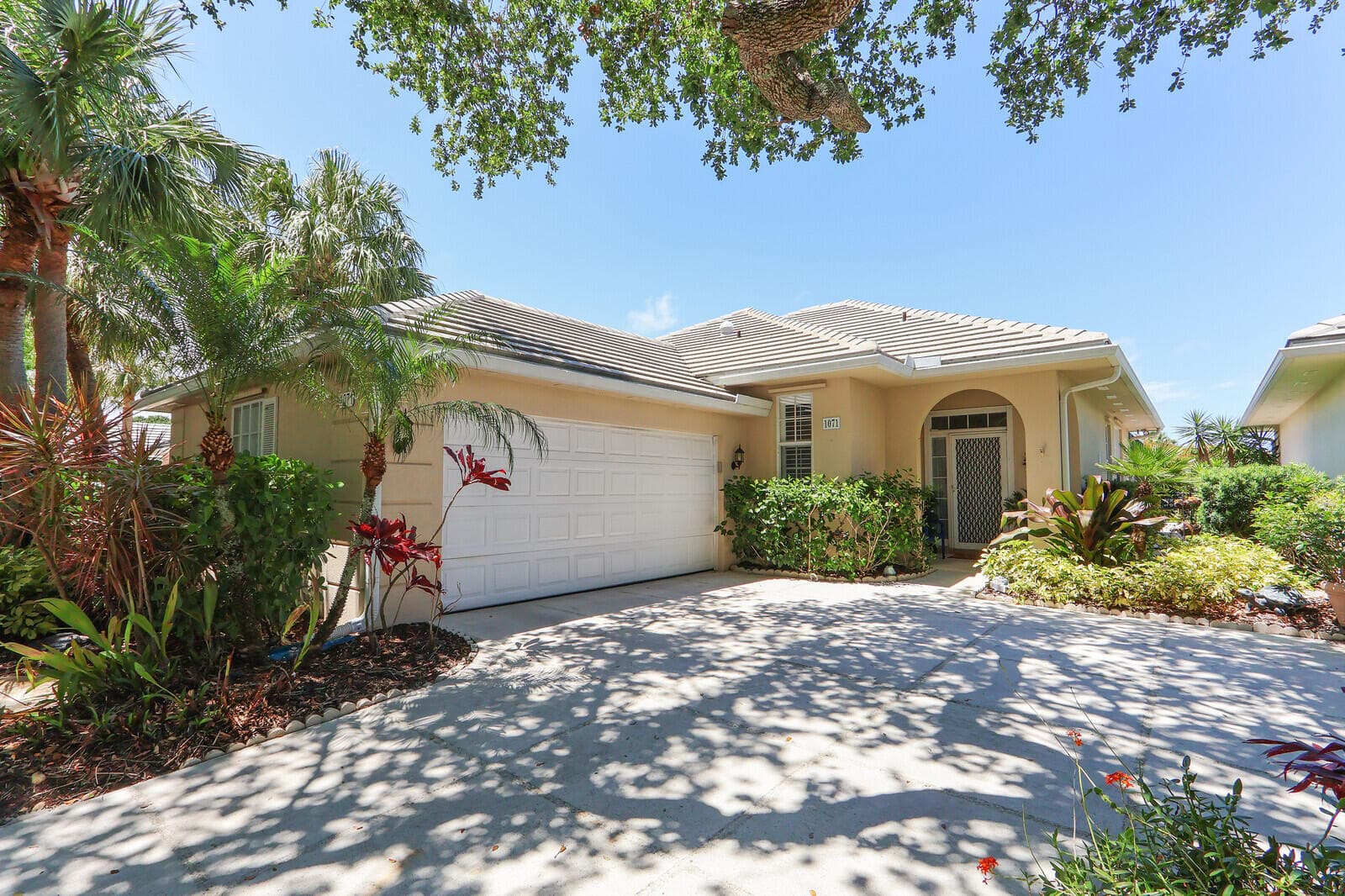 1071 Bedford Avenue, Palm Beach Gardens, FL 33403 — photo 2 of 39
