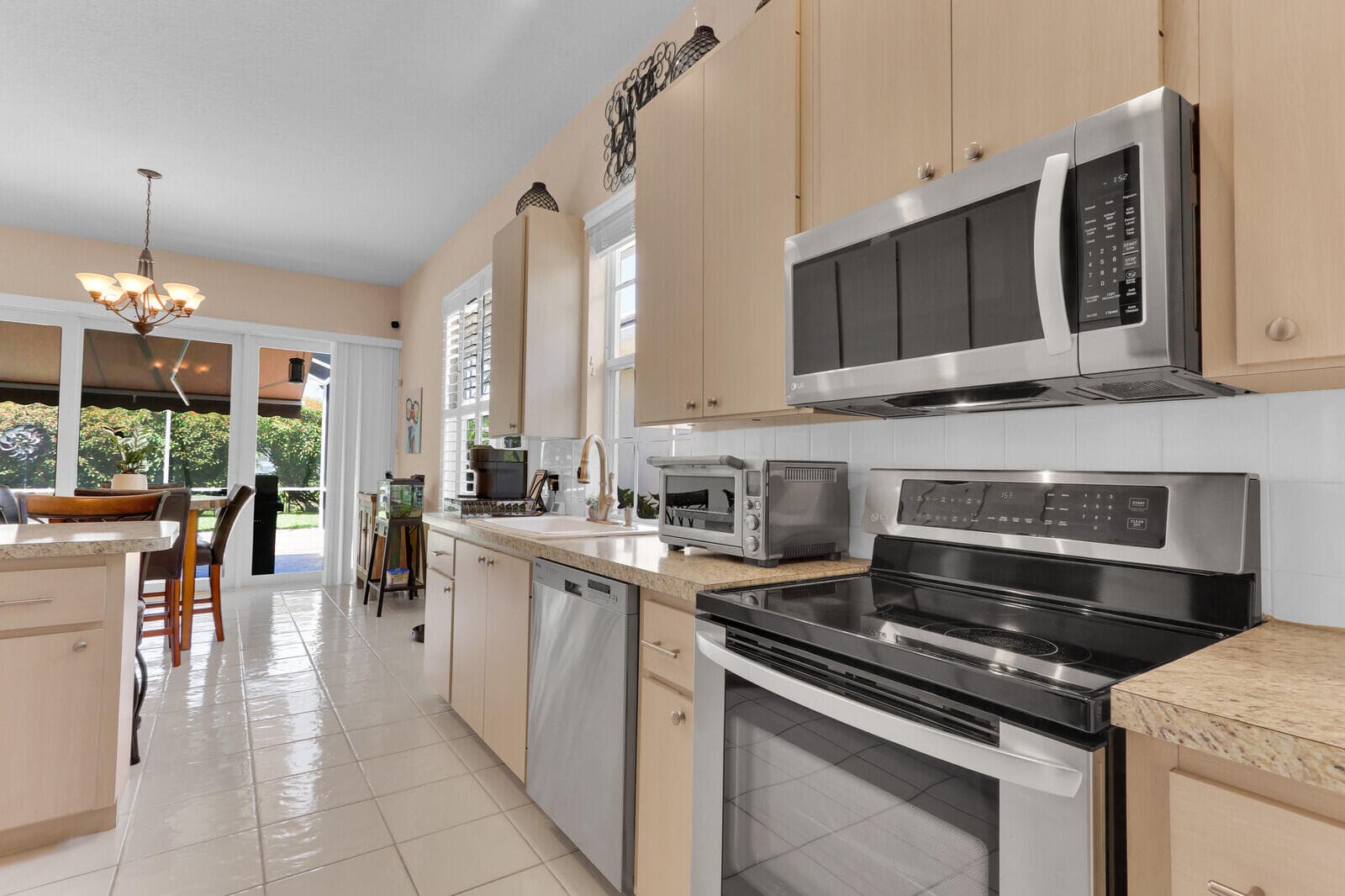 1071 Bedford Avenue, Palm Beach Gardens, FL 33403 — photo 19 of 39