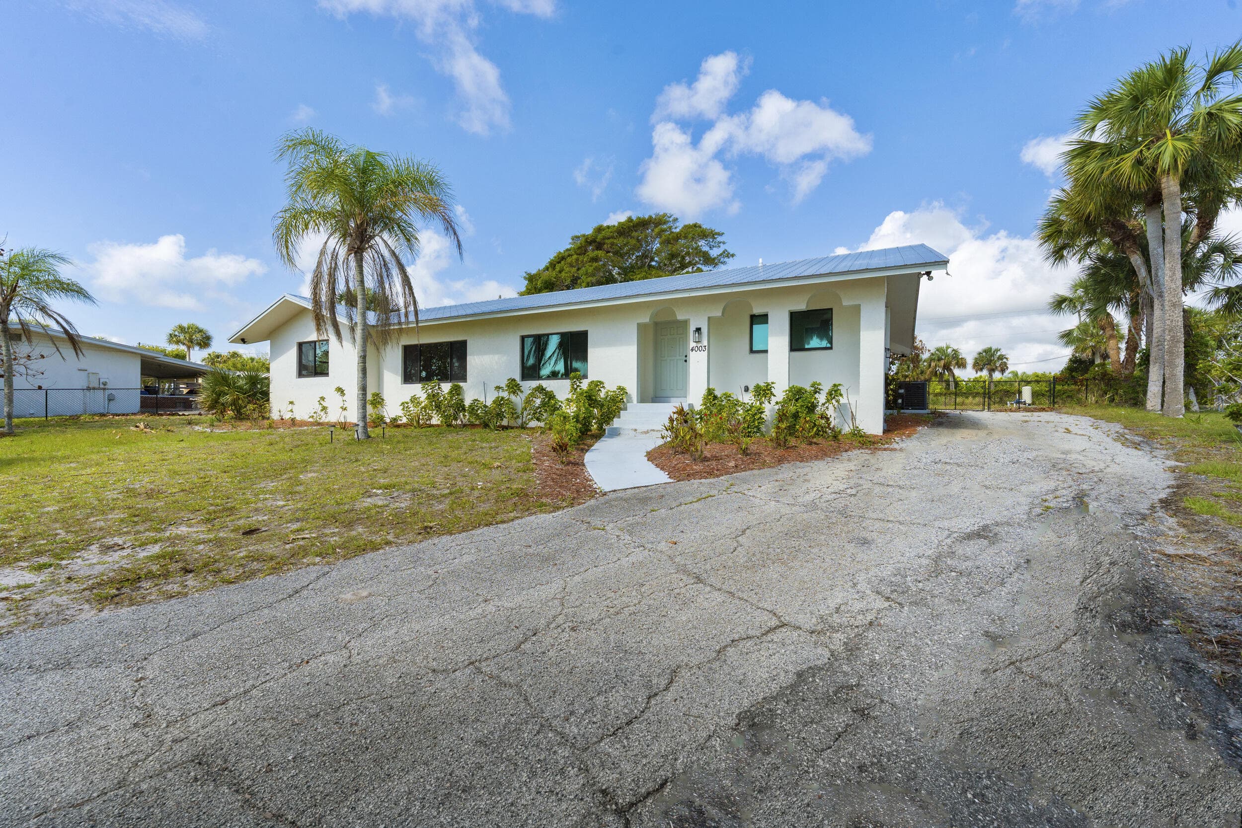 4003 S Indian River Drive, Fort Pierce, FL 34982 — photo 3 of 35
