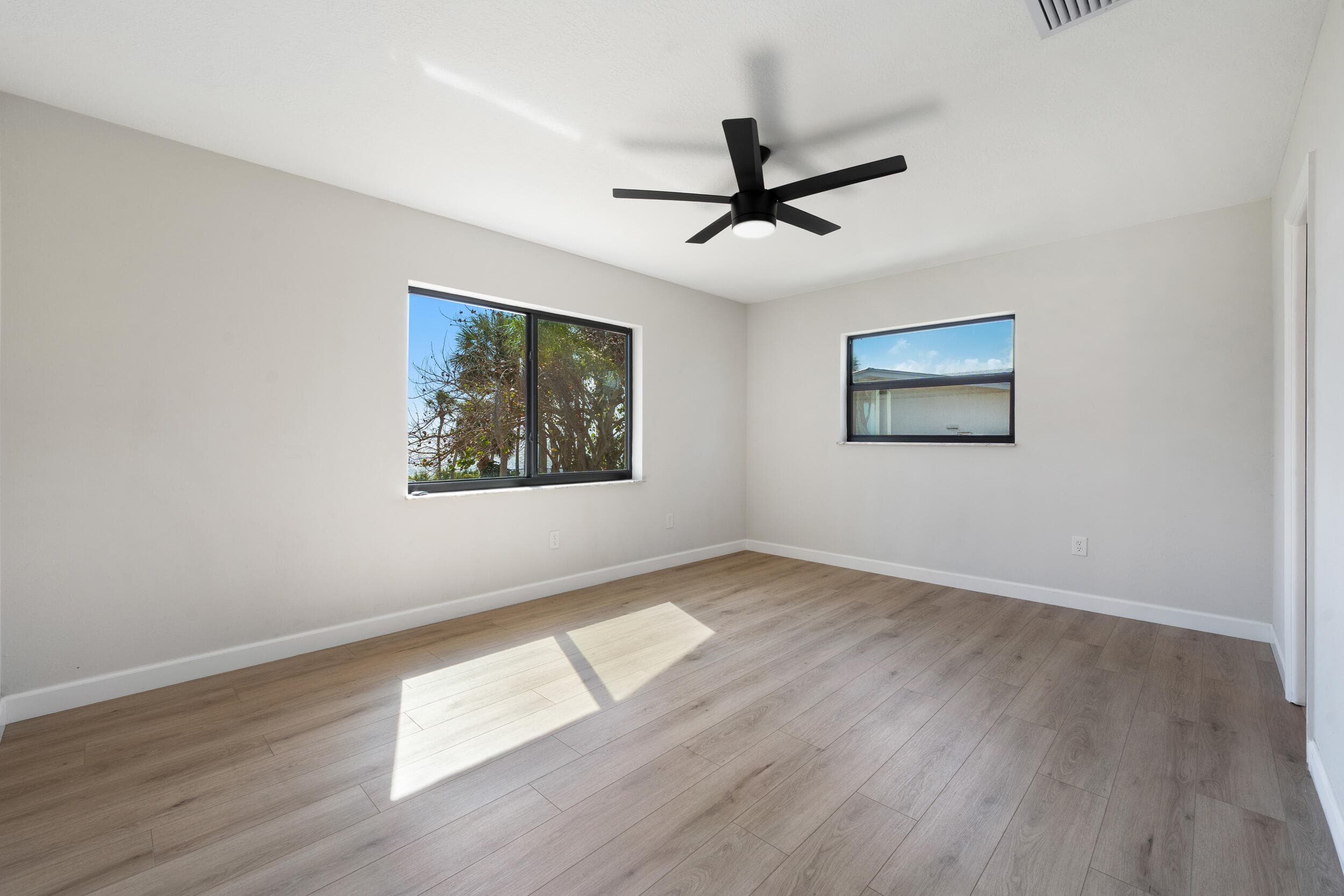 4003 S Indian River Drive, Fort Pierce, FL 34982 — photo 18 of 35