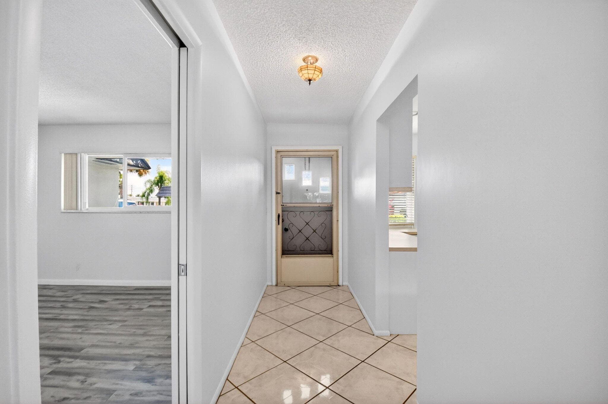 2886 E Fernley Dr Drive E 9, West Palm Beach, FL 33415 — photo 3 of 42