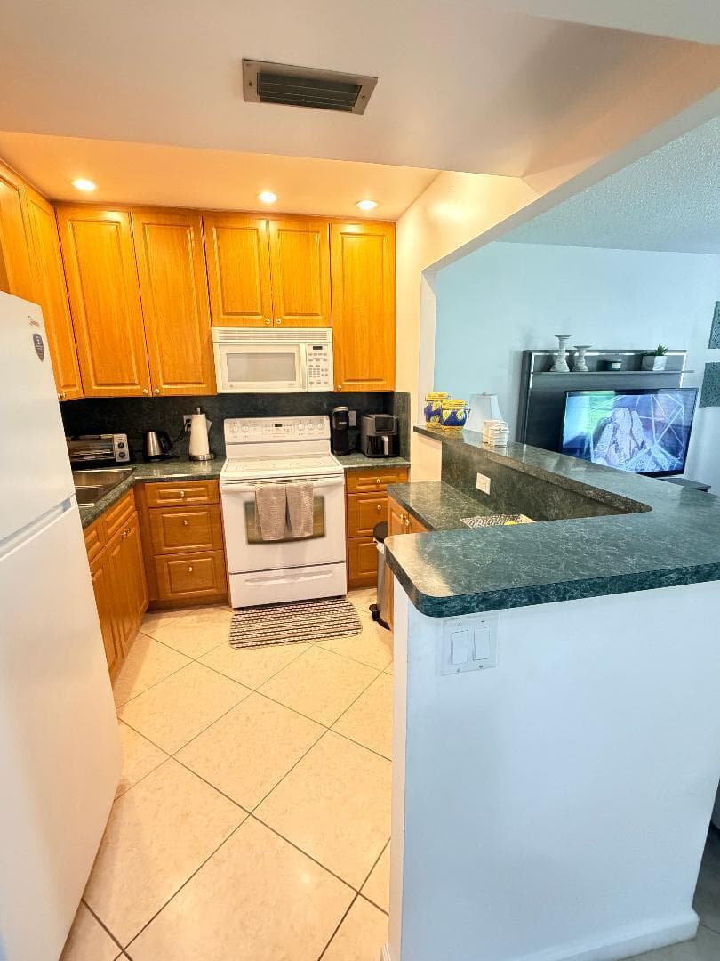638 Snug Harbor Drive E4, Boynton Beach, FL 33435 — photo 22 of 34