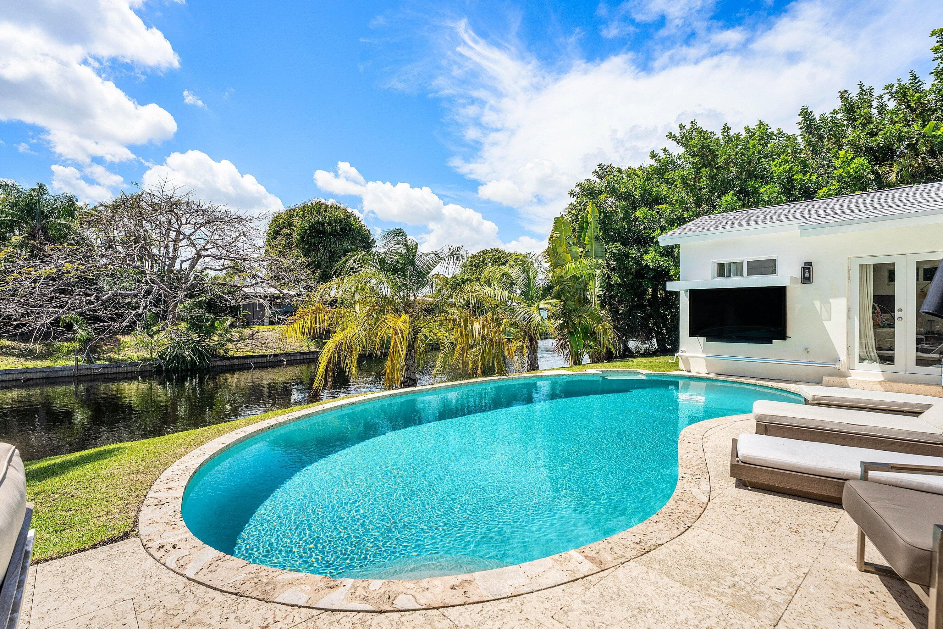 7745 W Lake Drive, Lake Clarke Shores, FL 33406 — photo 12 of 50
