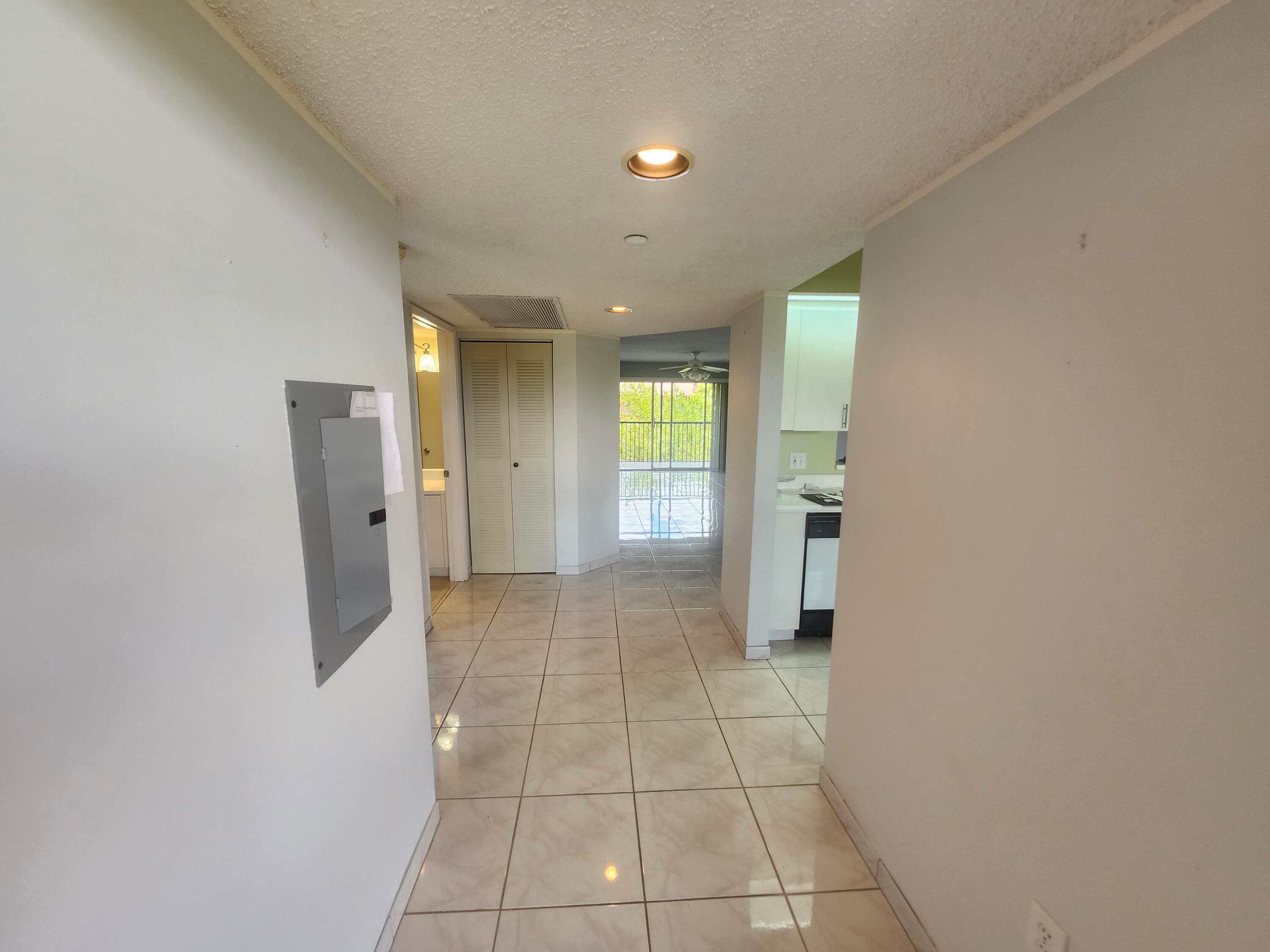 601 SW 142nd Avenue SW 413 Q, Pembroke Pines, FL 33027 — photo 6 of 28