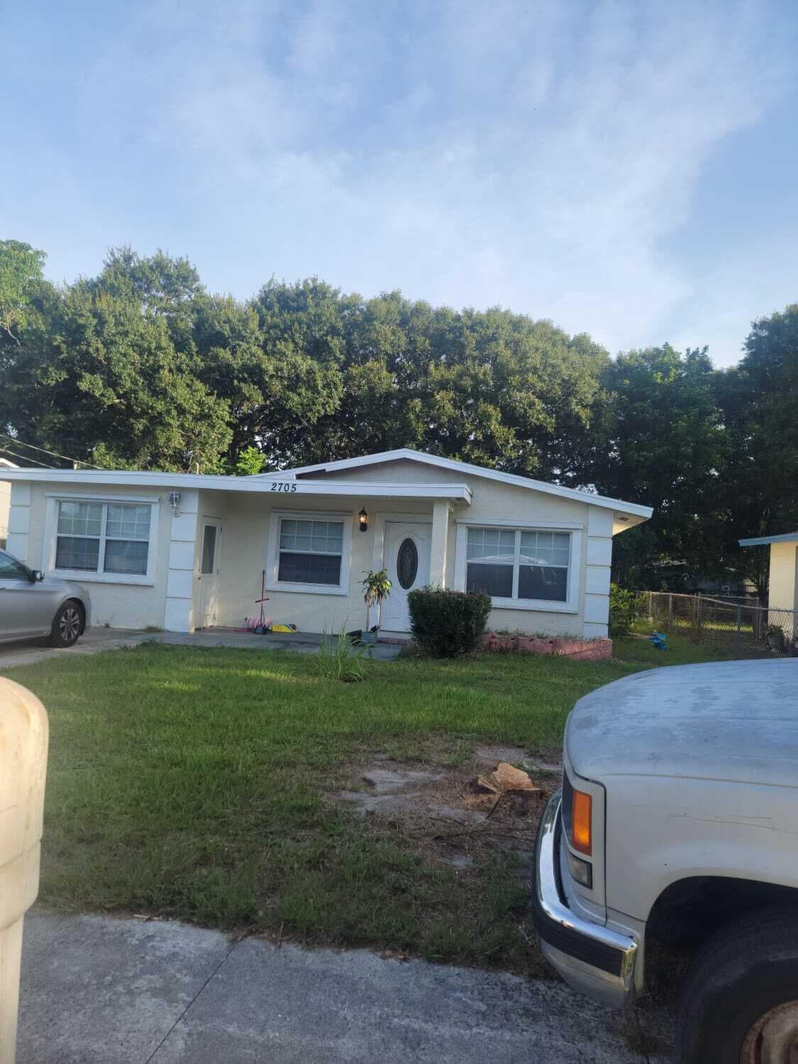 2705 Avenue E, Fort Pierce, FL 34947 — photo 1 of 1